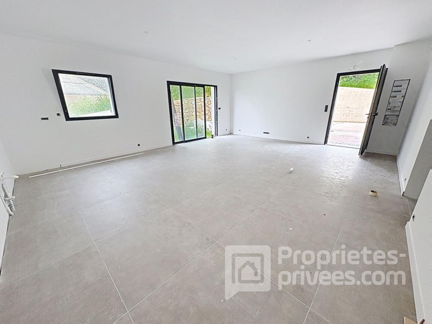 Appartement de type T3 de 80 m² en RDJ