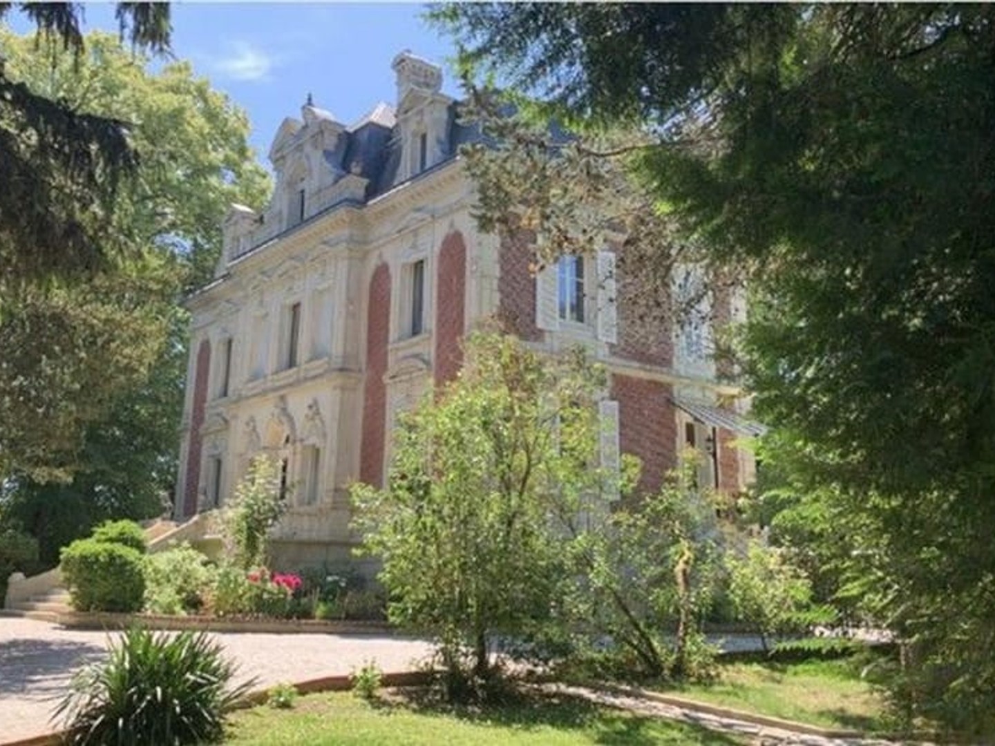 Bury : propriété de campagne (471 m²) à vendre