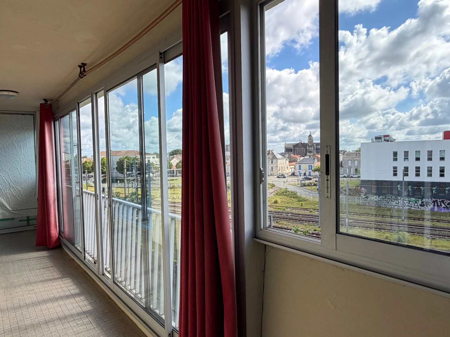Appartement à vendre - 2 pièces - 40m2 - La Roche-Sur-Yon (85000)