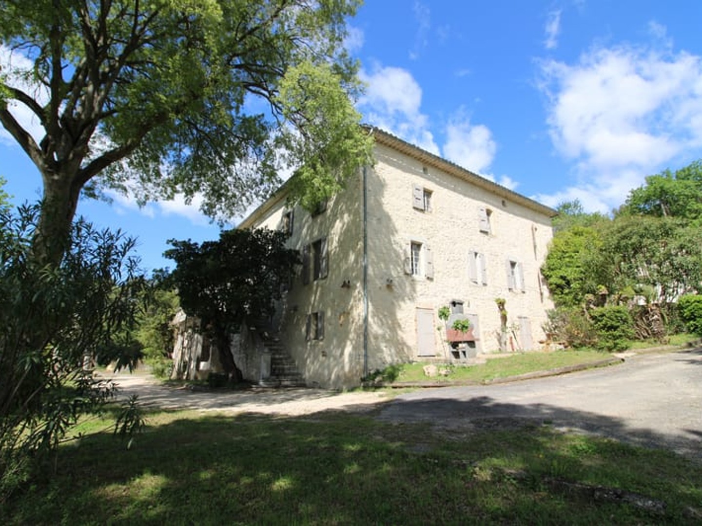 Maison à vendre - 28 pièces - 1000m2 - Anduze (30140)