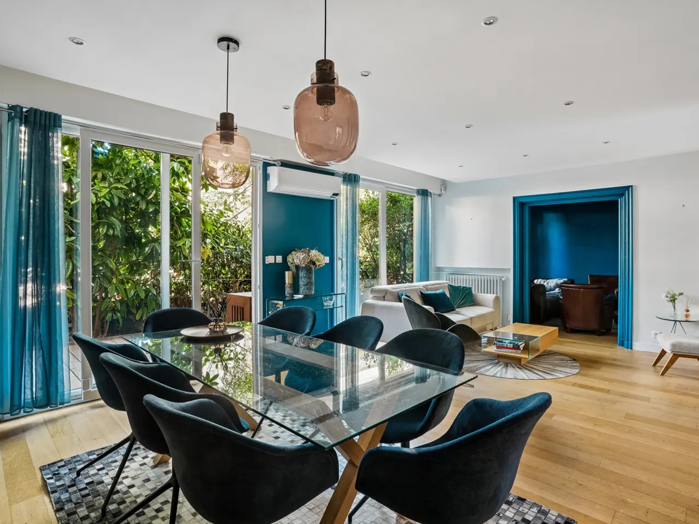 NEUILLY-SUR-SEINE - PONT DE NEUILLY - DUPLEX AVEC JARDIN