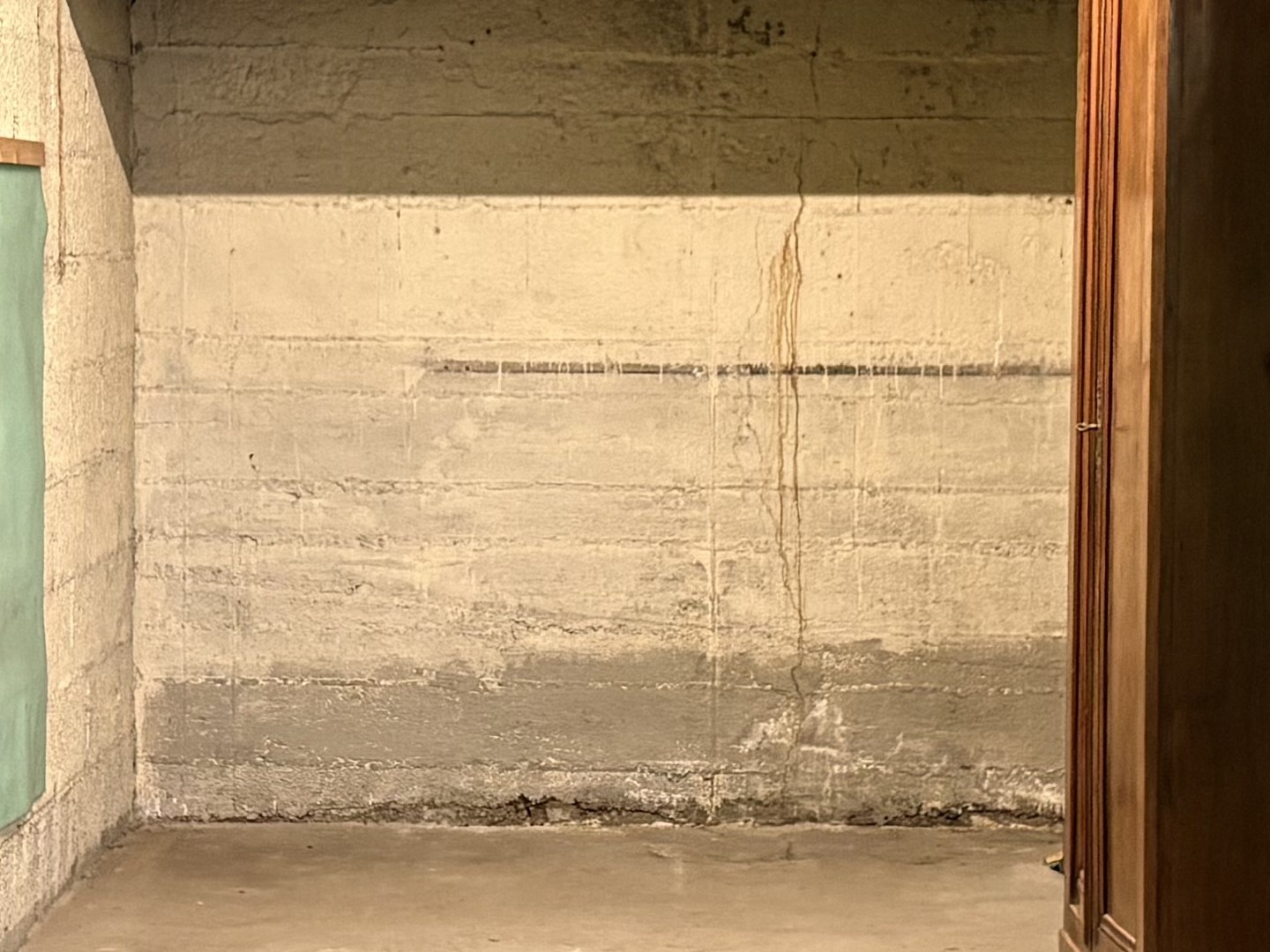 Parking / garage / box à vendre - 12m2 - Sainte-Foy-Lès-Lyon (69110)