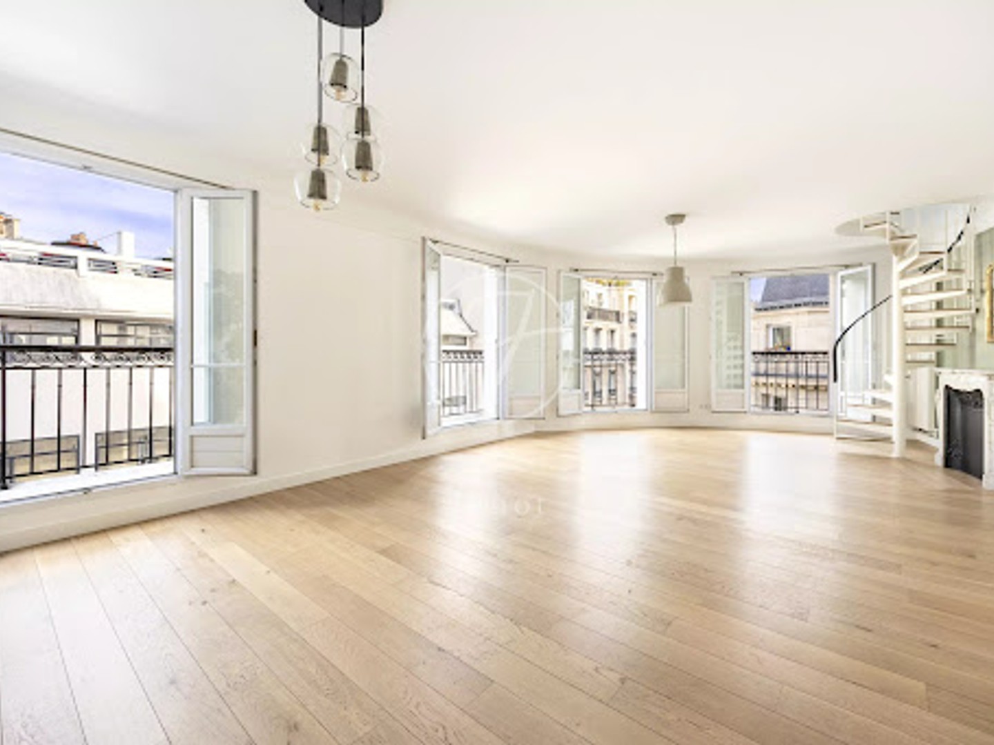 Appartement à vendre - 5 pièces - 126m2 - Paris 17e (75017)