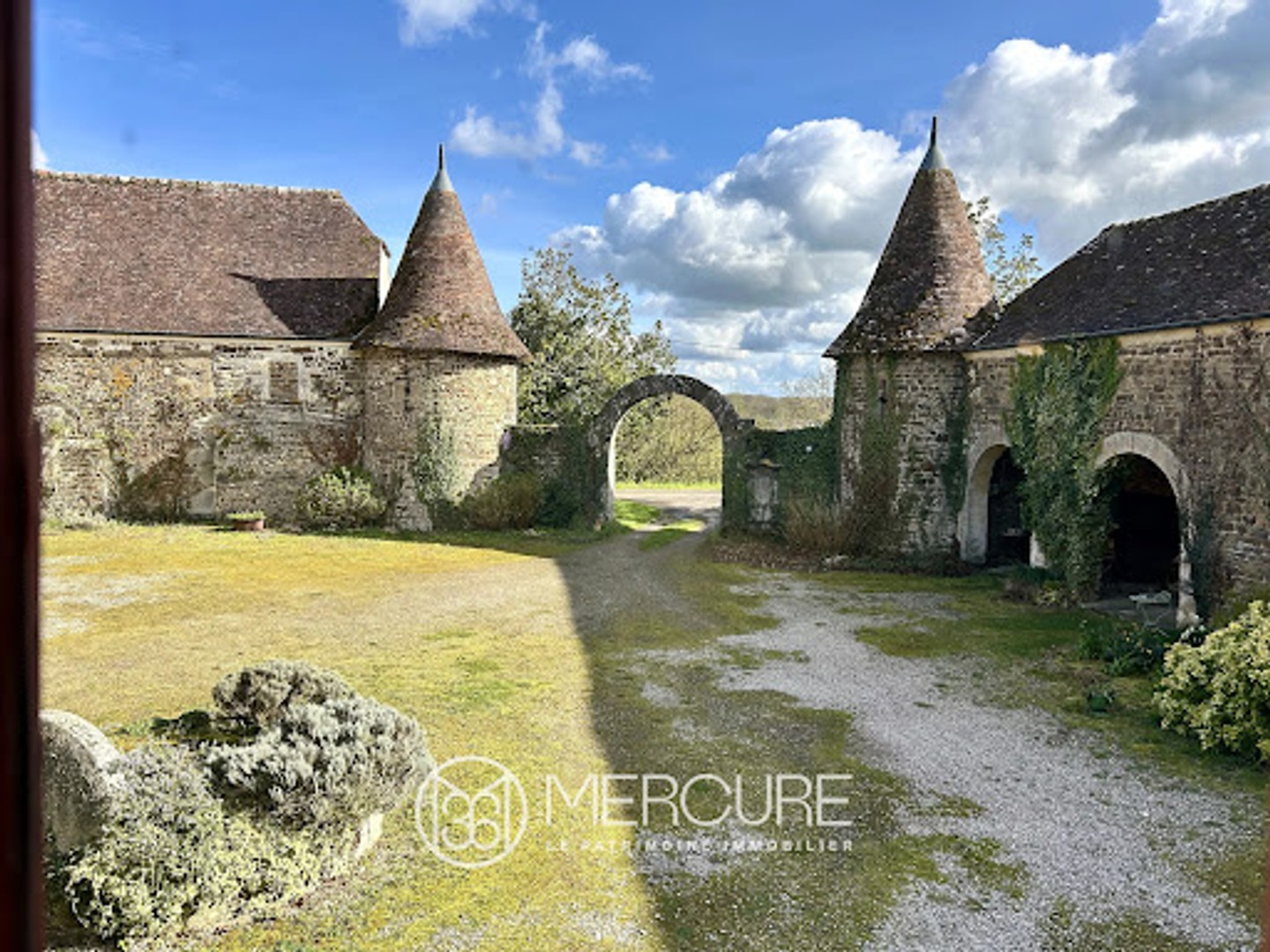 Maison à vendre - 14 pièces - 507m2 - Argentan (61200)