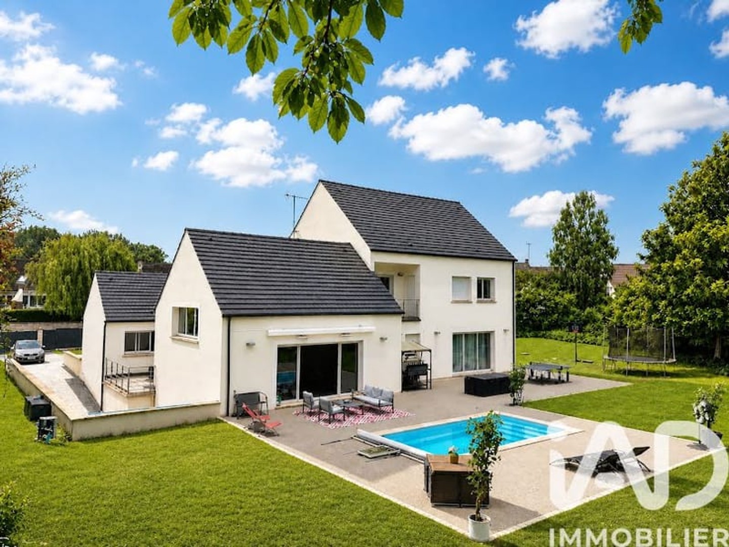 Maison 8 pièces 280 m²