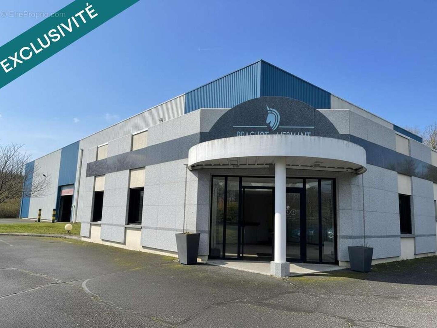 Magasin à vendre - 3 pièces - 1675m2 - Lacrouzette (81210)