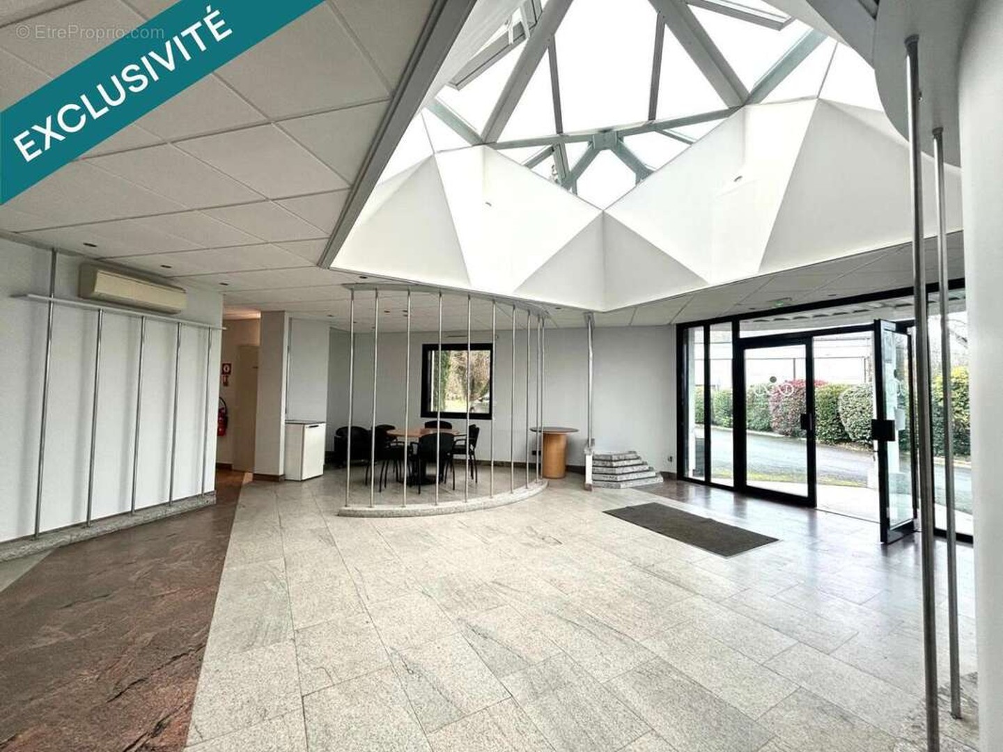 Magasin à vendre - 3 pièces - 1675m2 - Lacrouzette (81210)