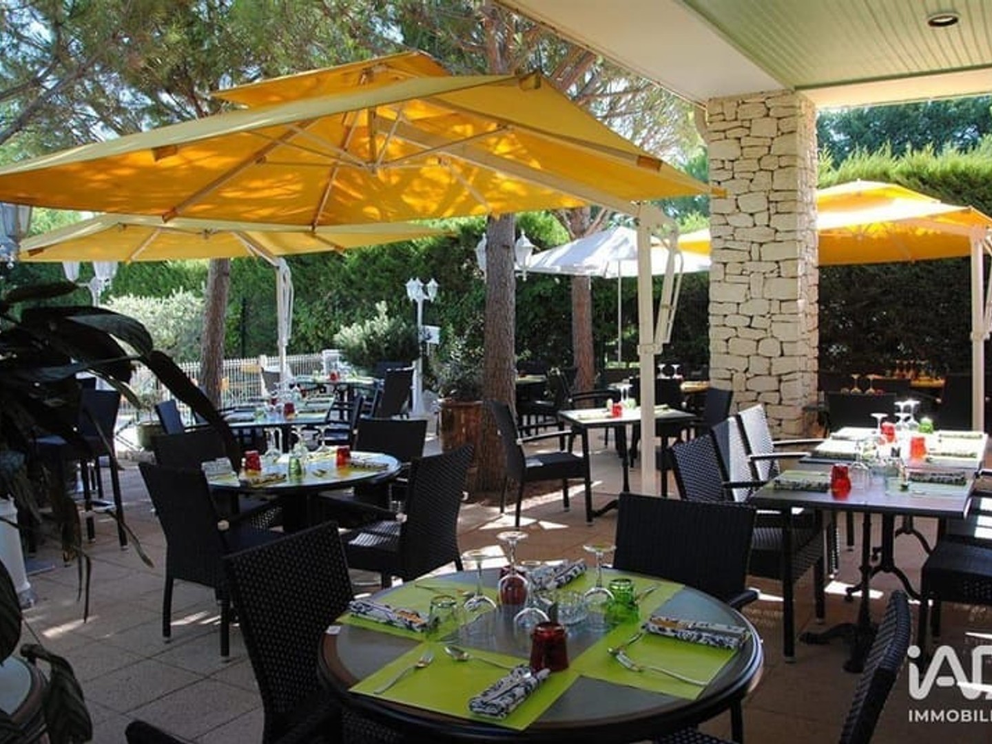 Magasin à vendre - 1750m2 - Saint-Andiol (13670)