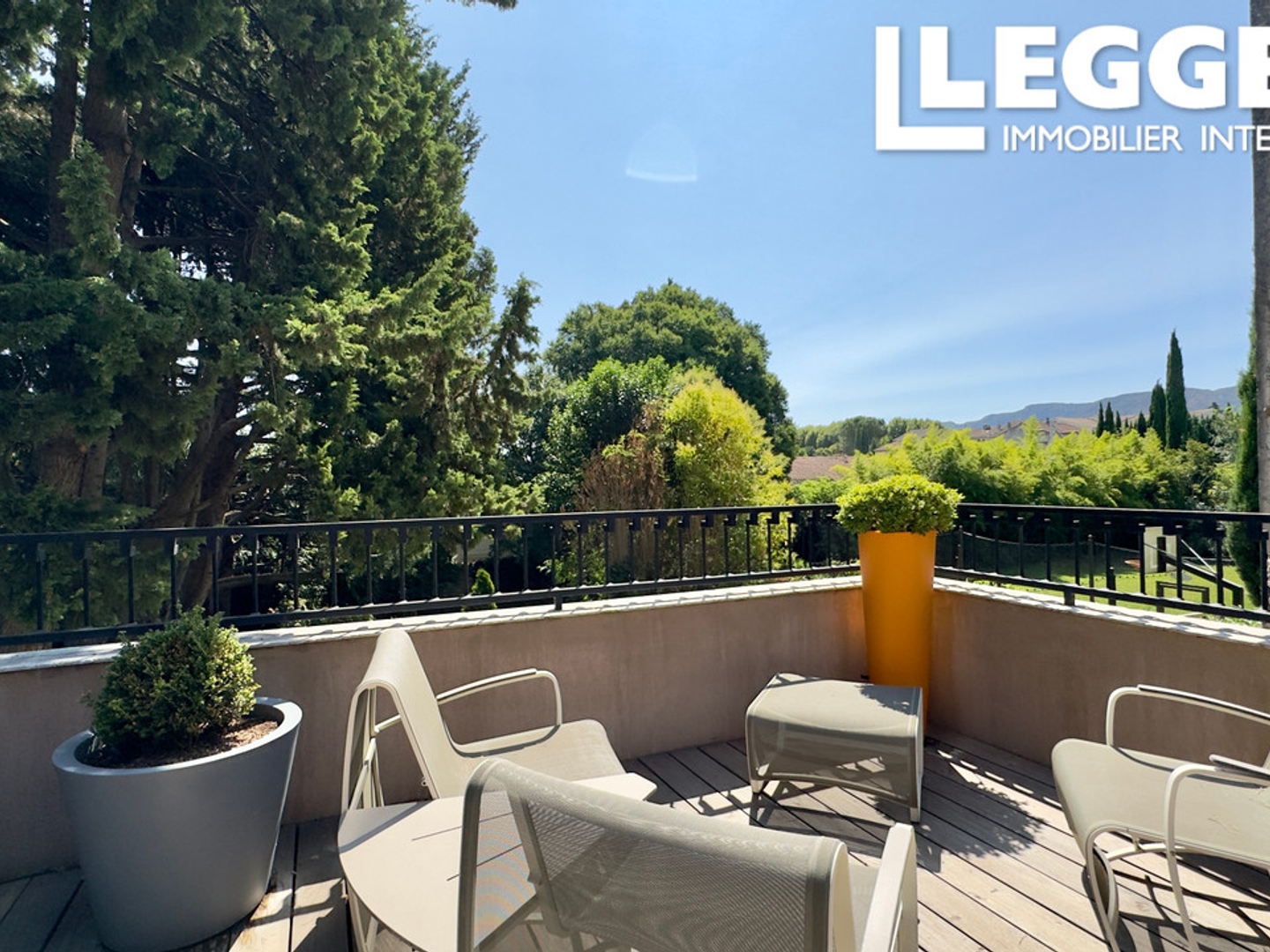 Appartement à vendre - 4 pièces - 119m2 - Saint-Rémy-De-Pro... (13210)