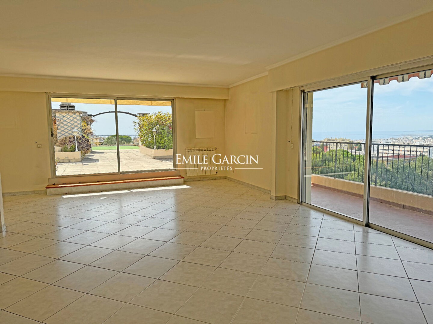 Appartement à vendre - 5 pièces - 144m2 - Nice (06000)
