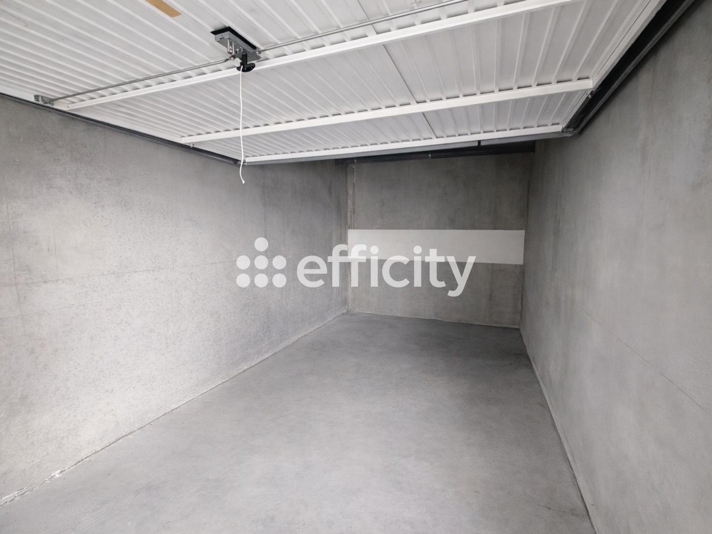 Parking / garage / box à vendre - 14m2 - Lille (59000)