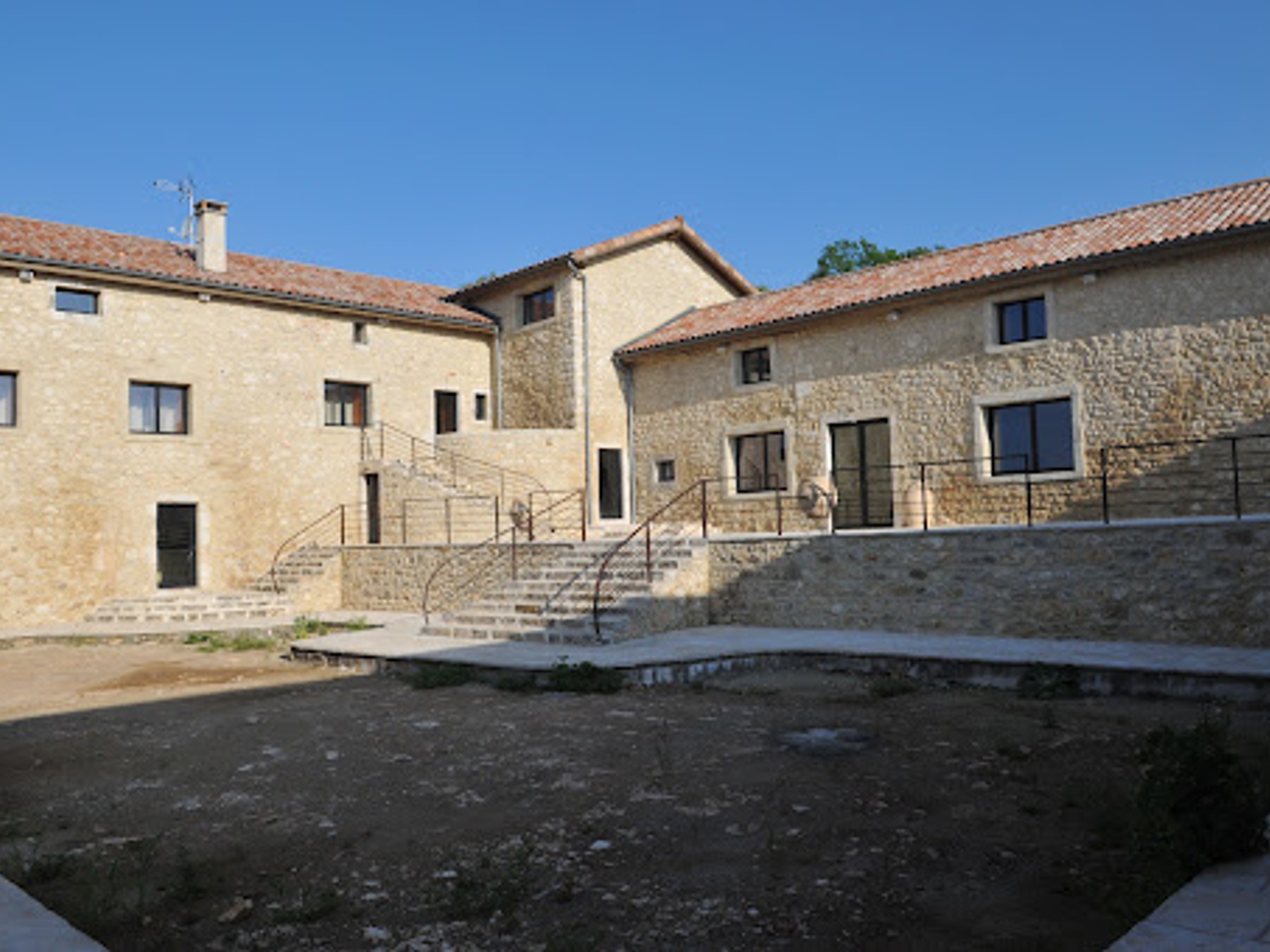 Maison à vendre - 1100m2 - Montpellier (34000)