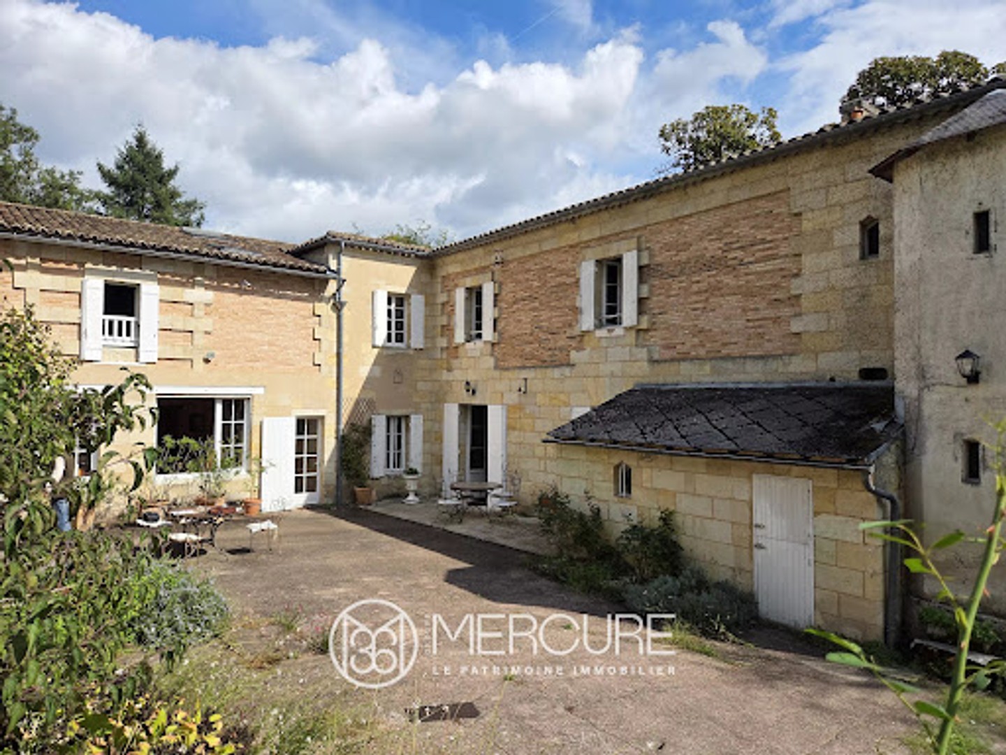 Château 16 pièces 700 m²