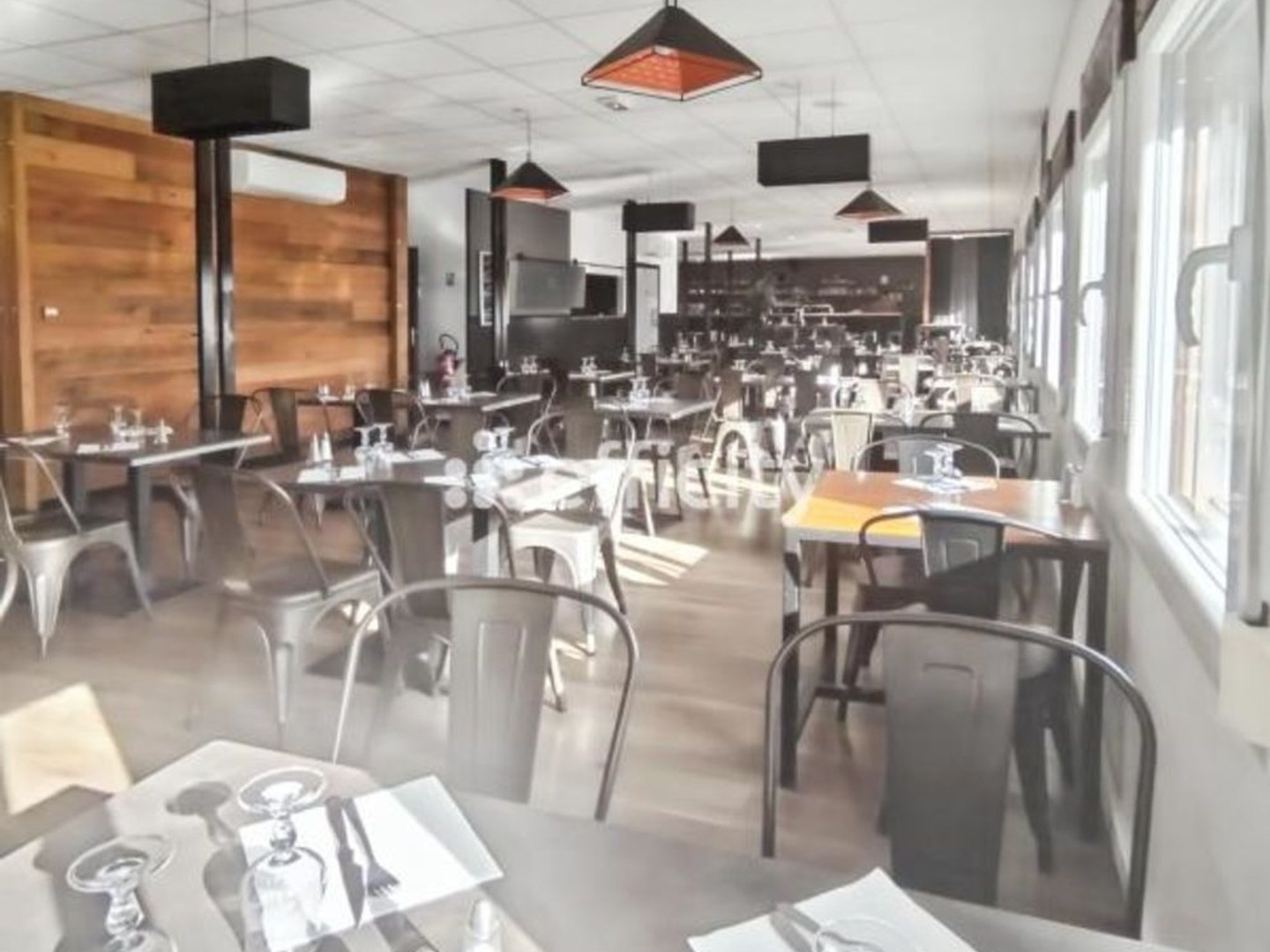 Magasin à vendre - 250m2 - Le Thou (17290)