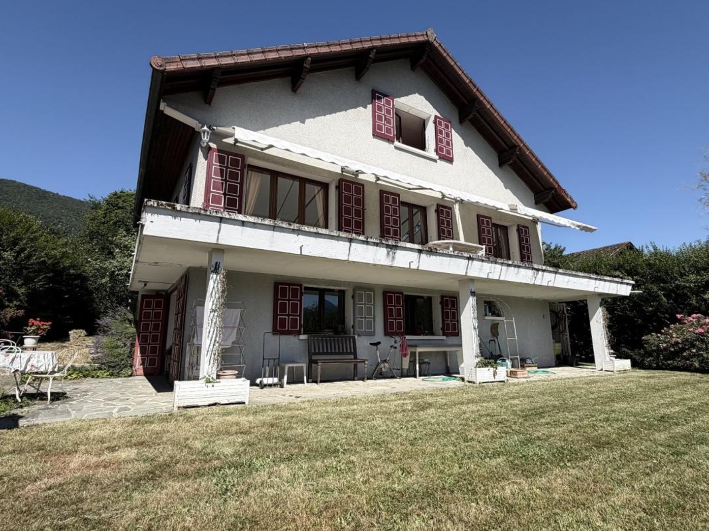 Vends villa - 121 m² - 5 pièces - Sevrier 74320