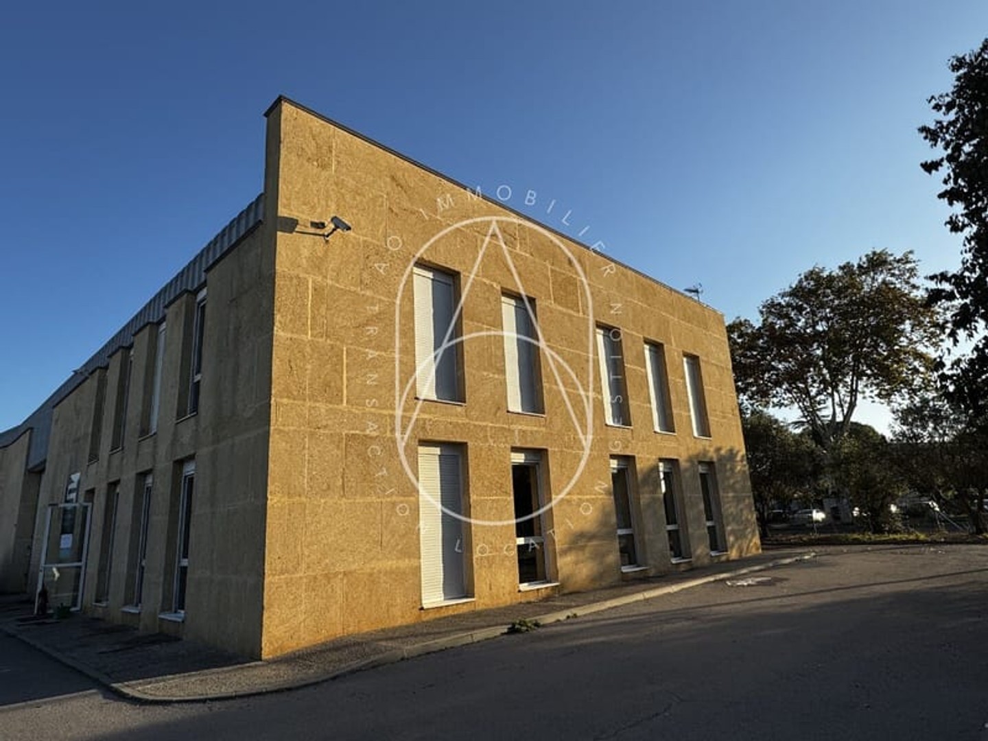 Magasin à vendre - 1 pièce - 120m2 - Montpellier (34000)