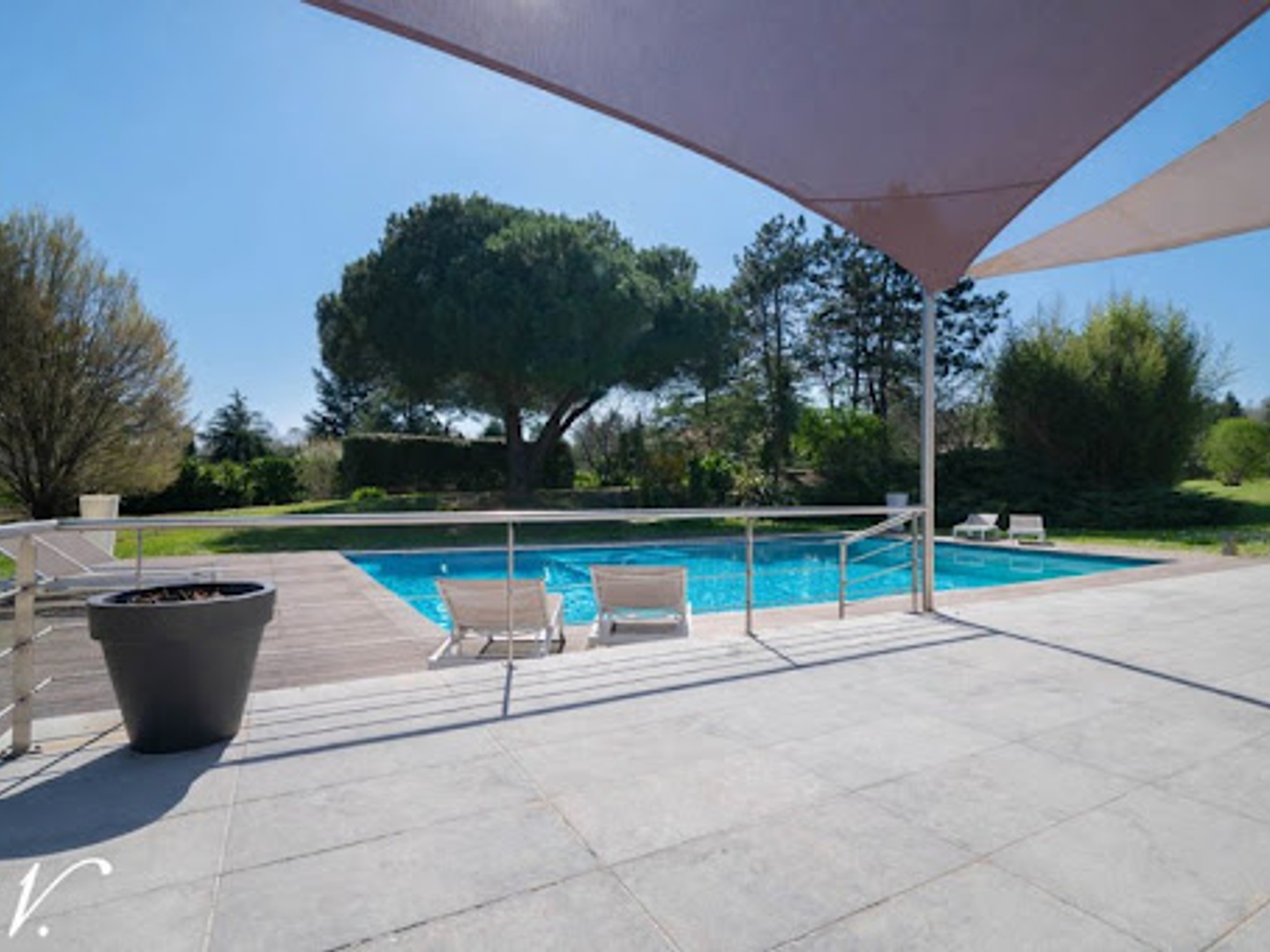 Maison 6 pièces 350 m²