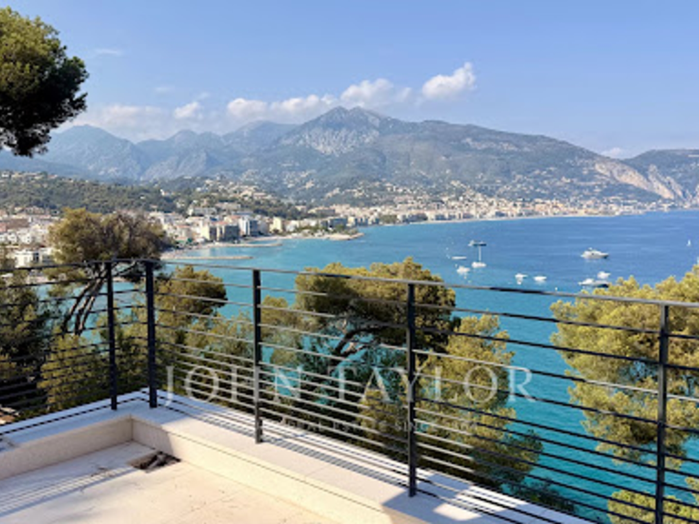 Maison à vendre - 410m2 - Roquebrune-Cap-Ma... (06190)