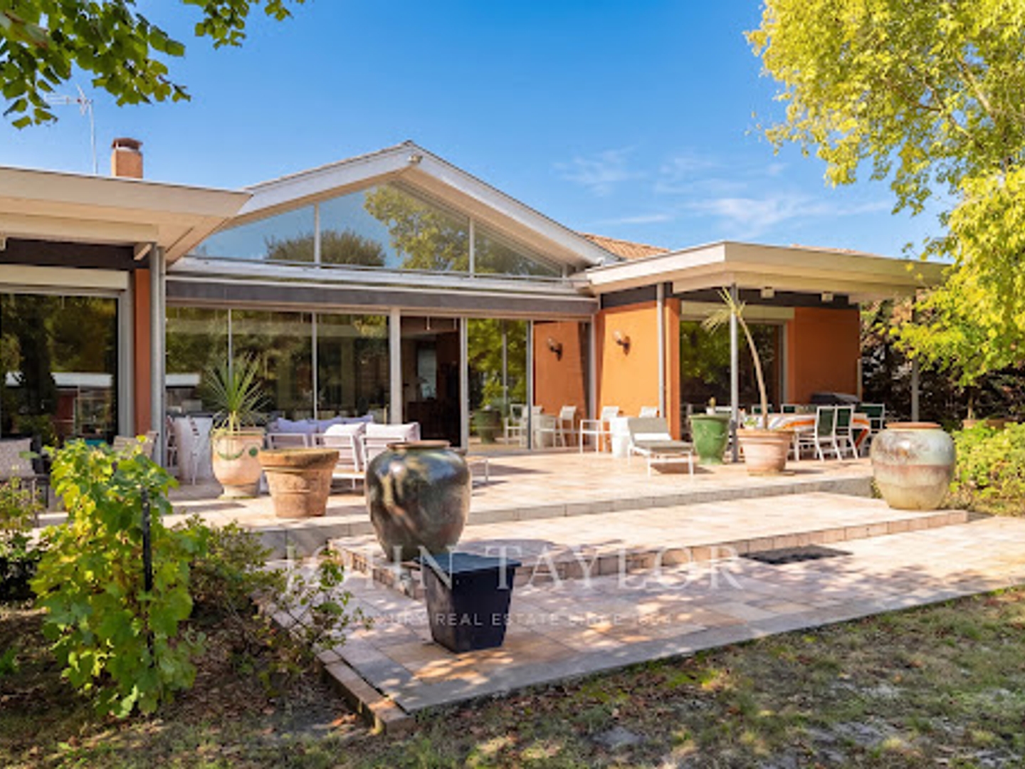 Maison 6 pièces 292 m²