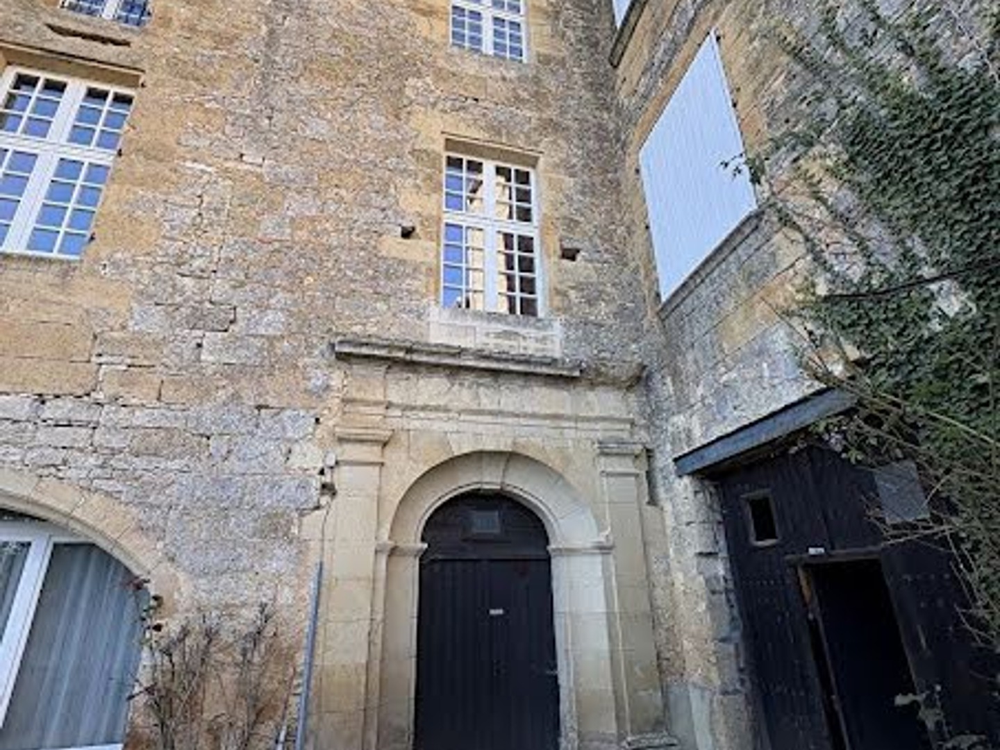 Maison à vendre - 16 pièces - 450m2 - Sainte-Orse (24210)
