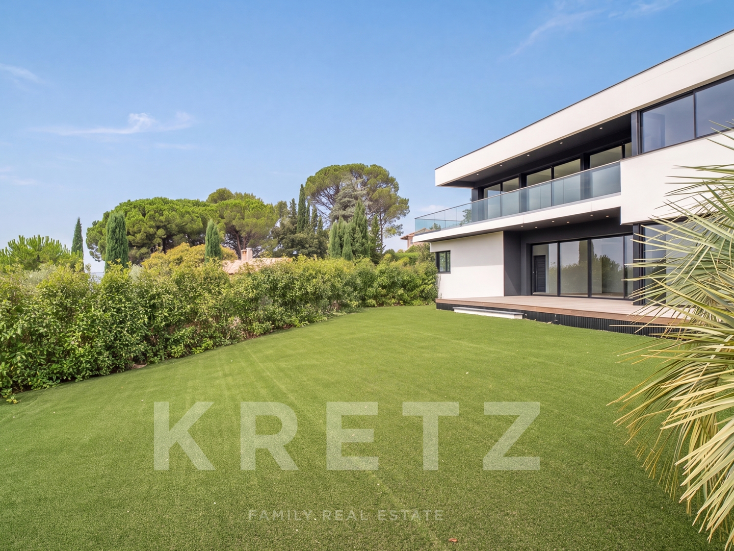 Maison californienne de 200m2 avec vue panoramique - Les Angles (Provence)