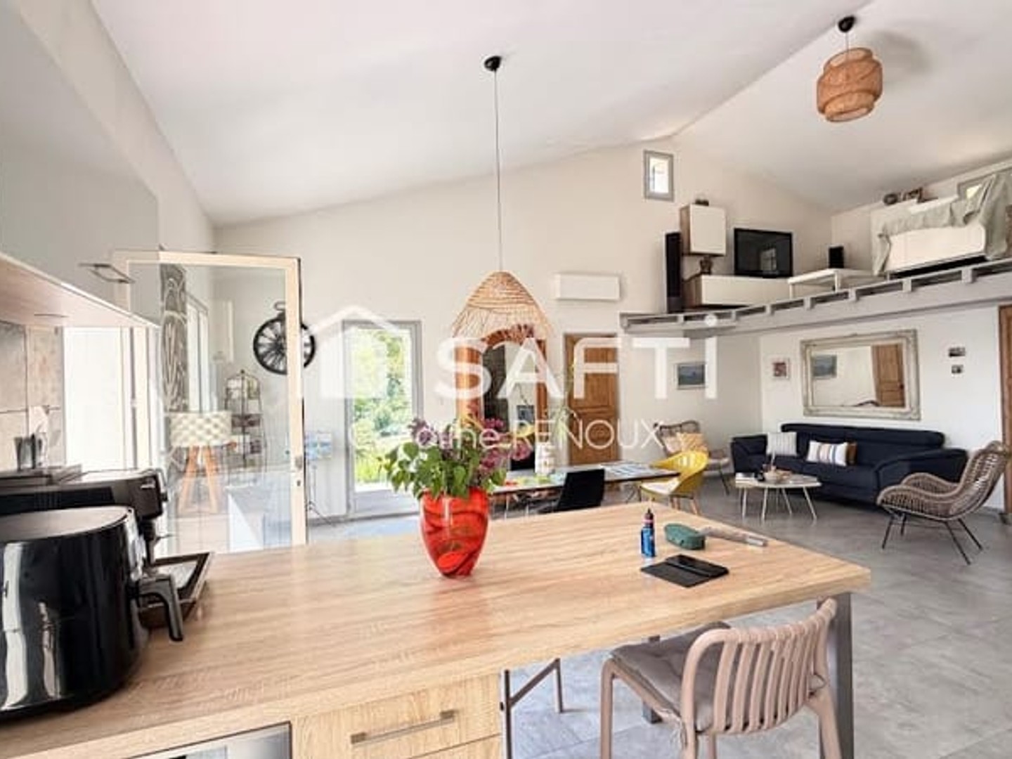 Maison à vendre - 5 pièces - 117m2 - Lauris (84360)