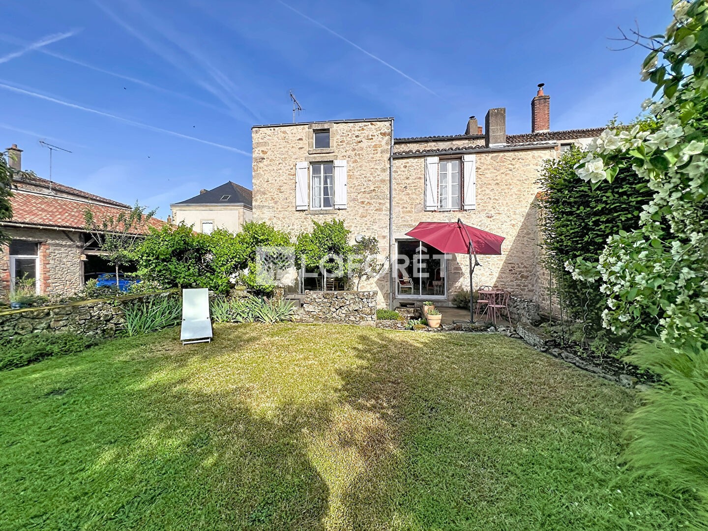 Maison à vendre - 7 pièces - 178m2 - Mortagne-Sur-Sèvre (85290)