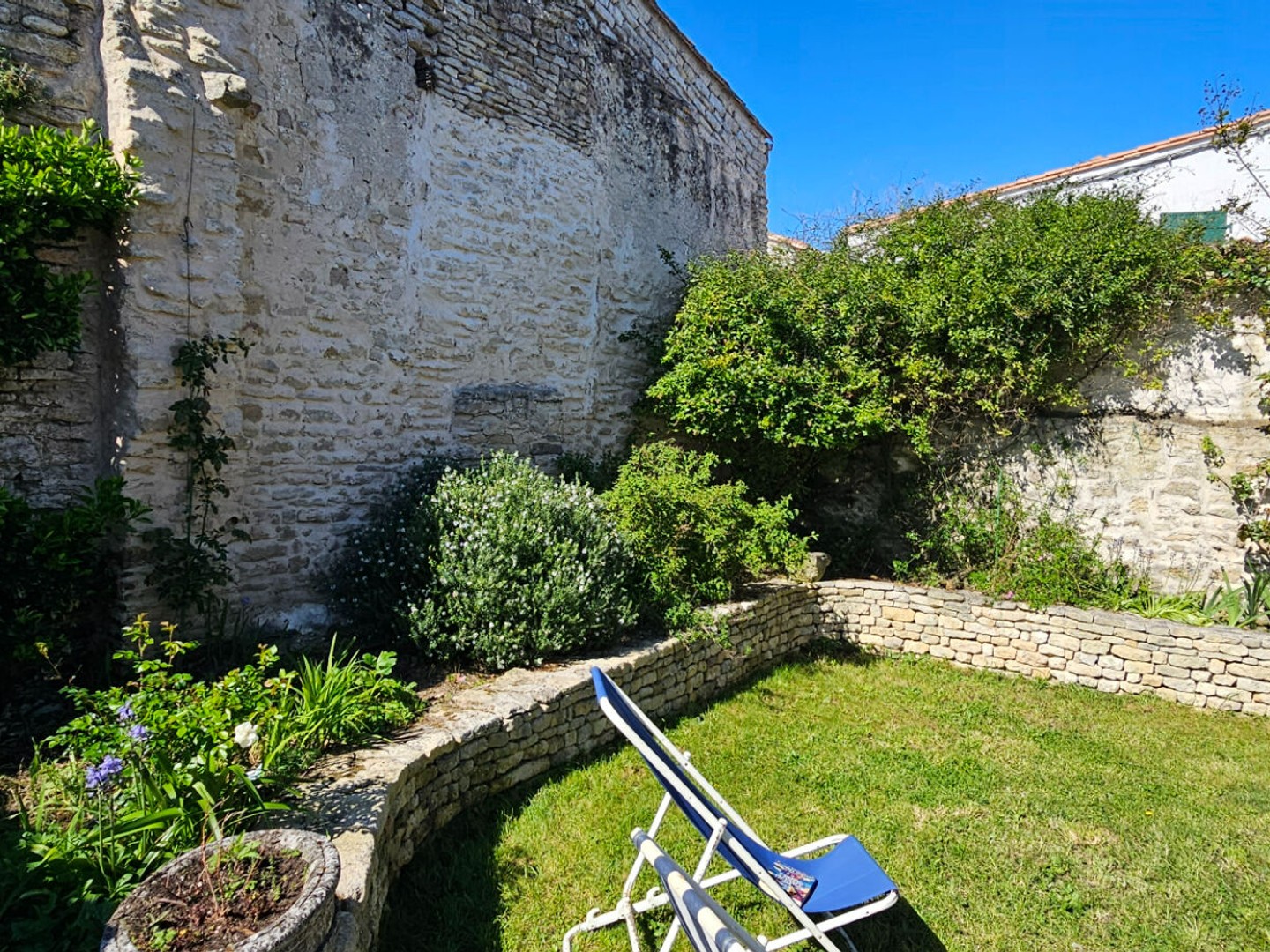Maison à vendre - 10 pièces - 207m2 - Saint-Clément-Des... (17590)