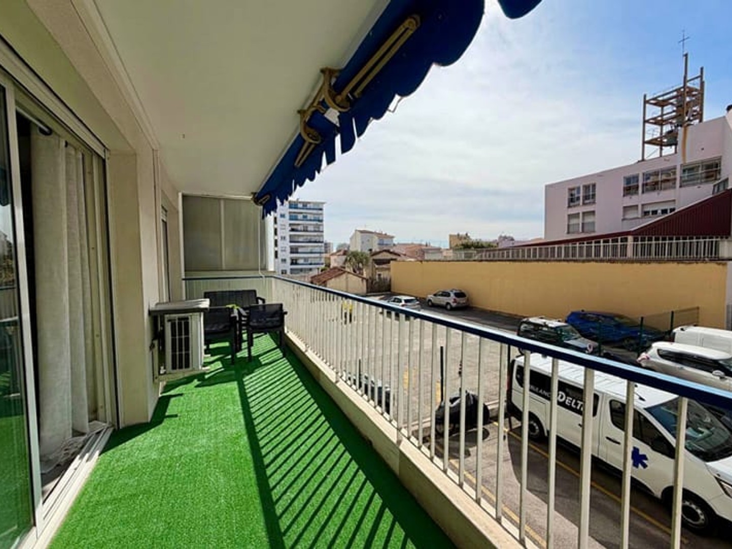 Cros de Cagnes Appartement 2P avec terrasse, parking et cave