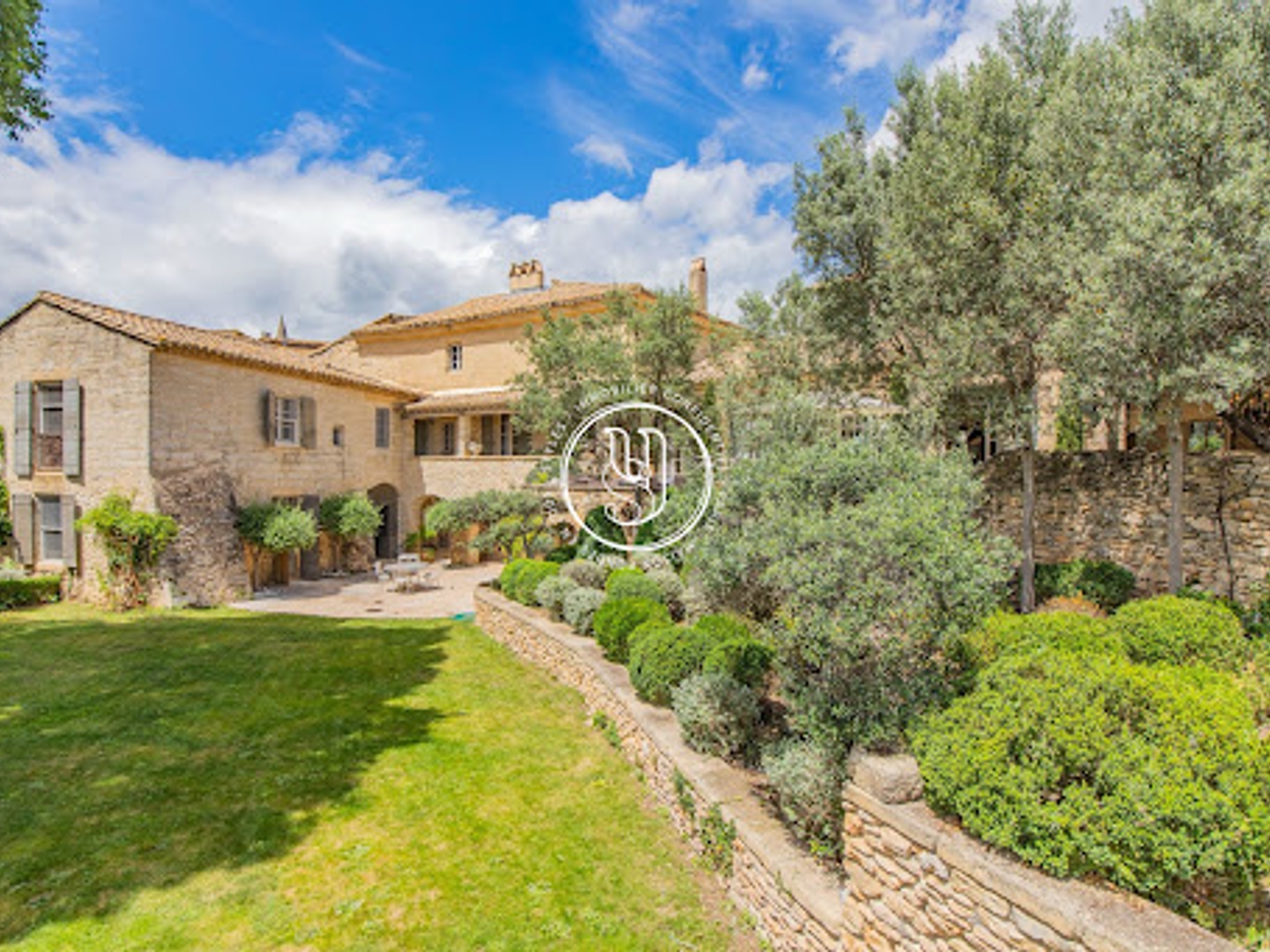 Maison à vendre - 7 pièces - 400m2 - Uzès (30700)