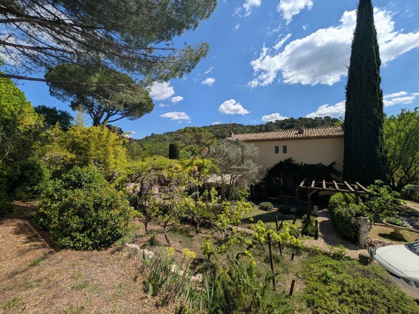 Superbe villa avec piscine à La Bastide-des-Jourdans