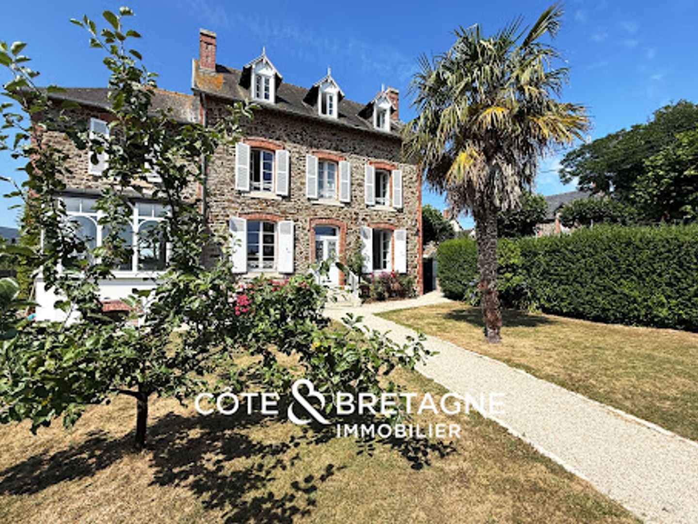Propriété 9 pièces 220 m²
