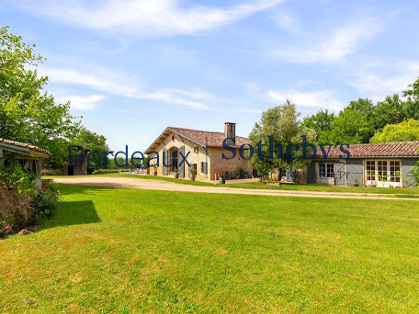 Maison 7 pièces 240 m²