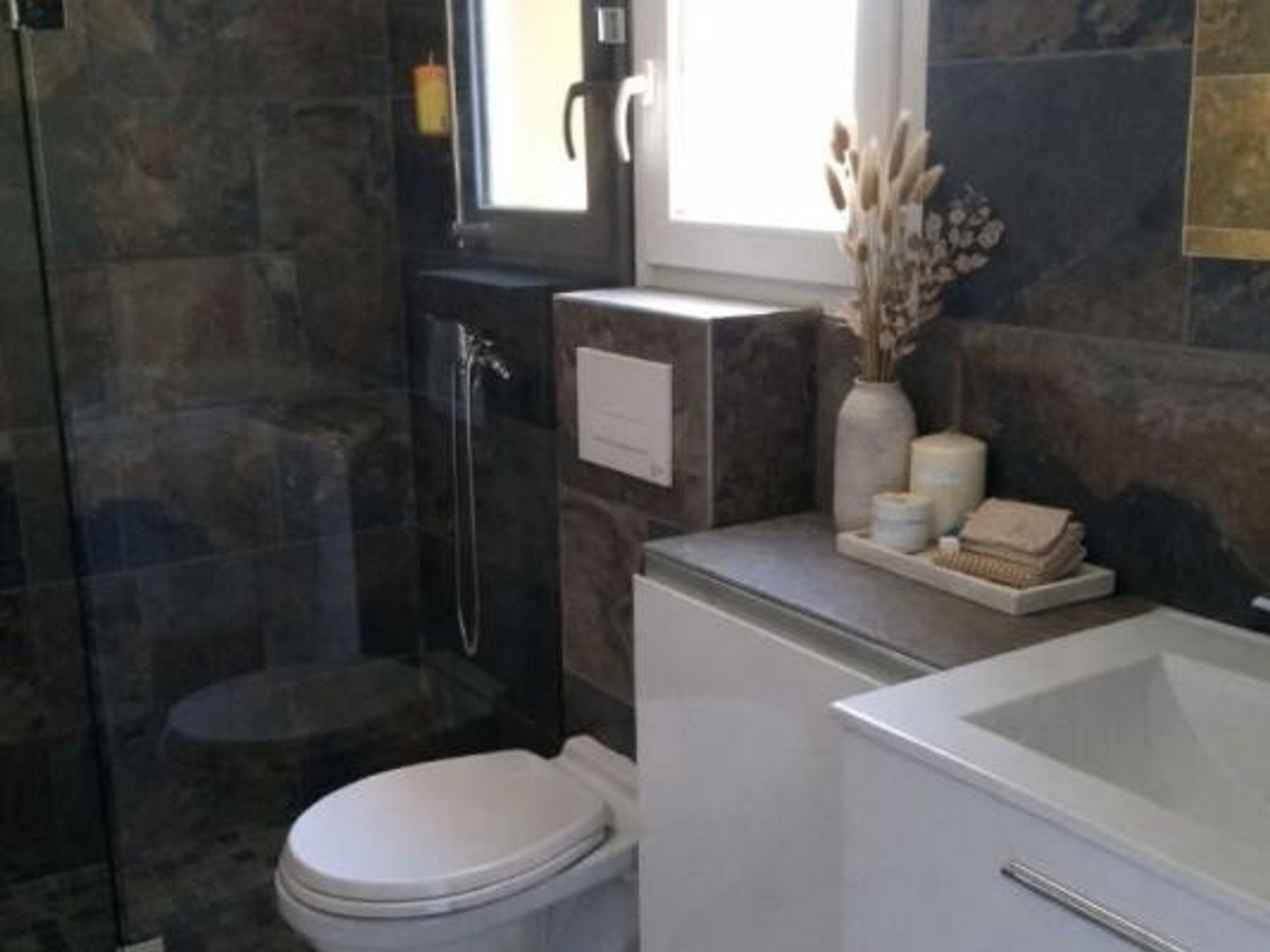 Maison à vendre - 7 pièces - 260m2 - Solliès-Ville (83210)