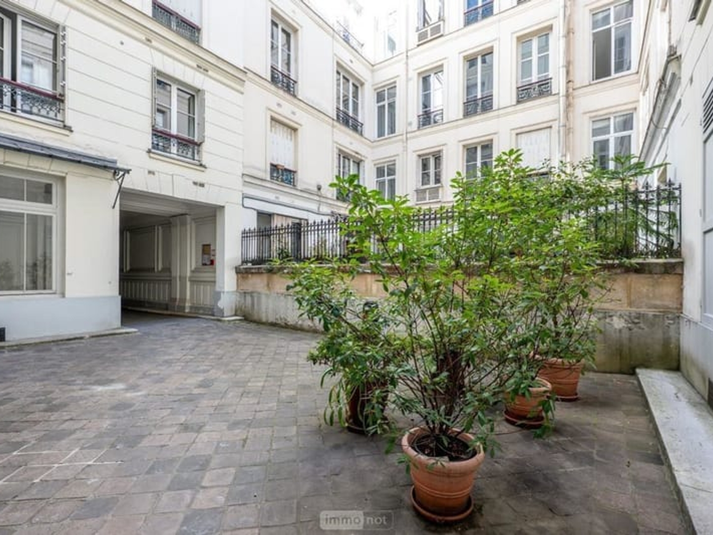 Immeuble à vendre - 3 pièces - 94m2 - Paris 8e (75008)
