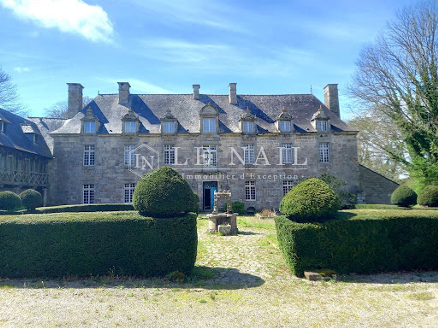 Maison à vendre - 35 pièces - 1300m2 - Guingamp (22200)