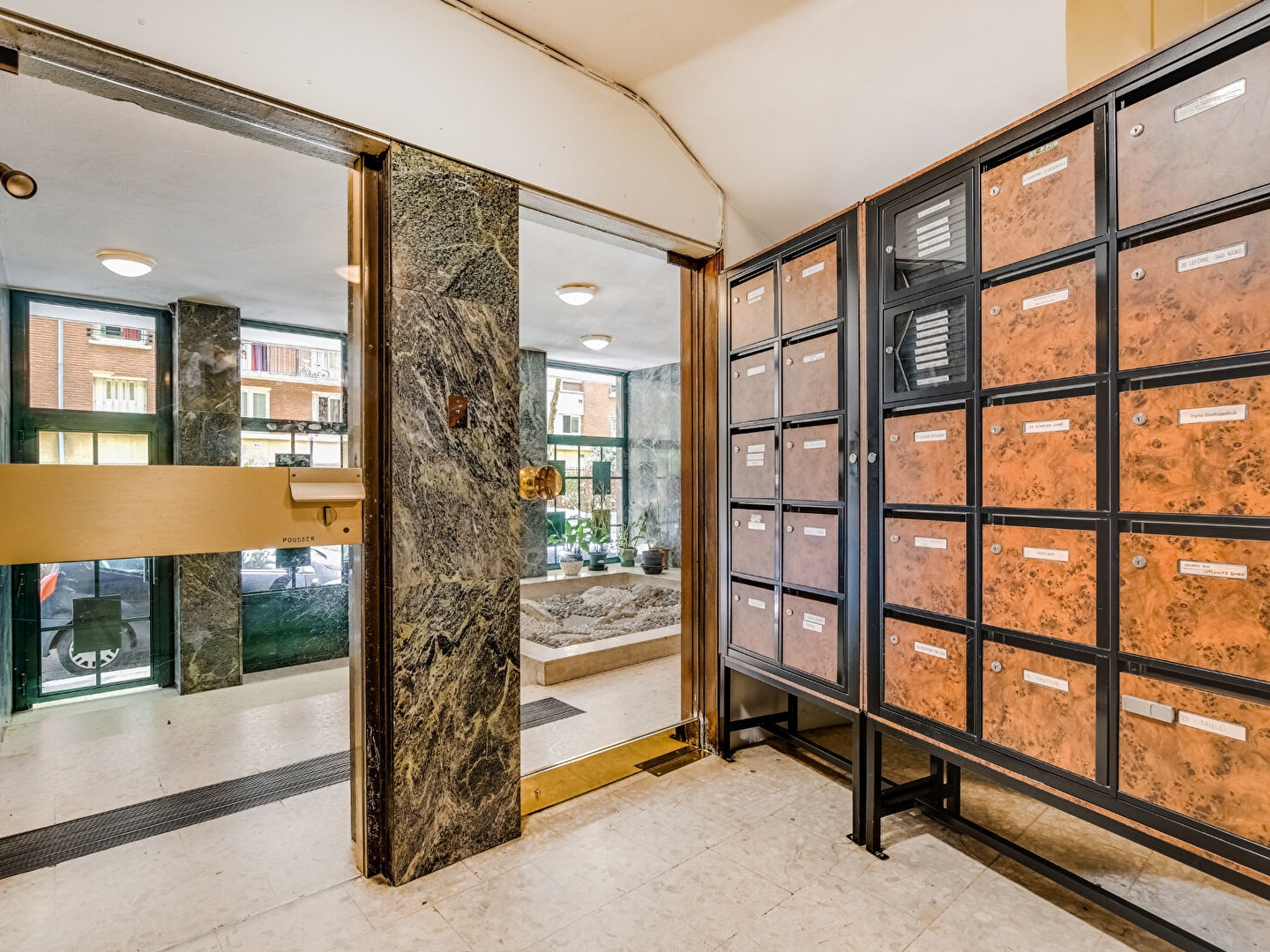 Appartement à vendre - 2 pièces - 41m2 - Paris 11e (75011)