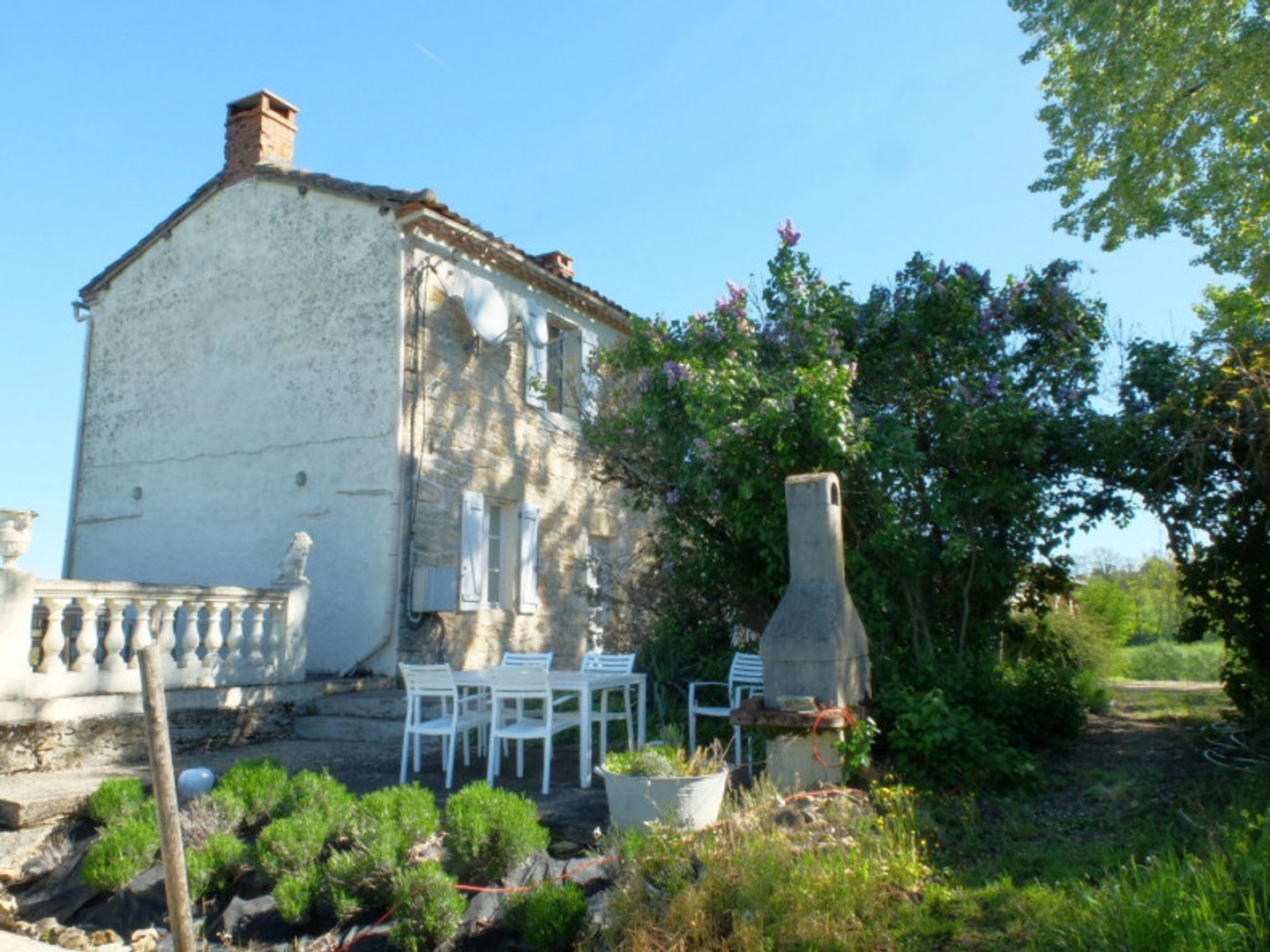 Maison à vendre - 8 pièces - 284m2 - Caylus (82160)