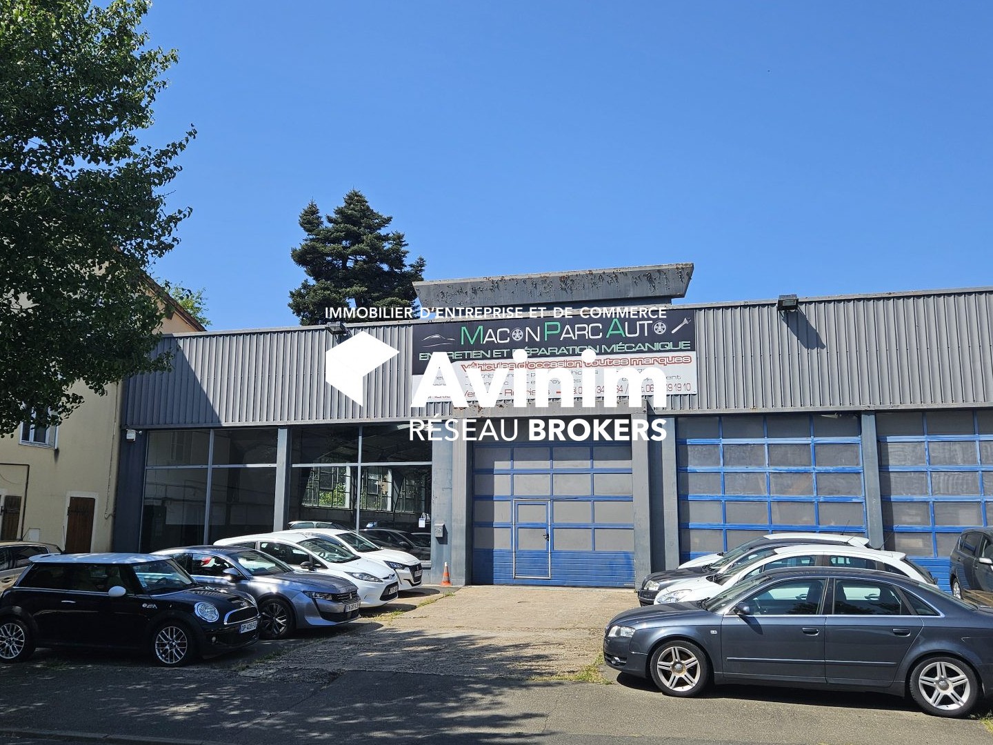 Local d'activité 890 m²