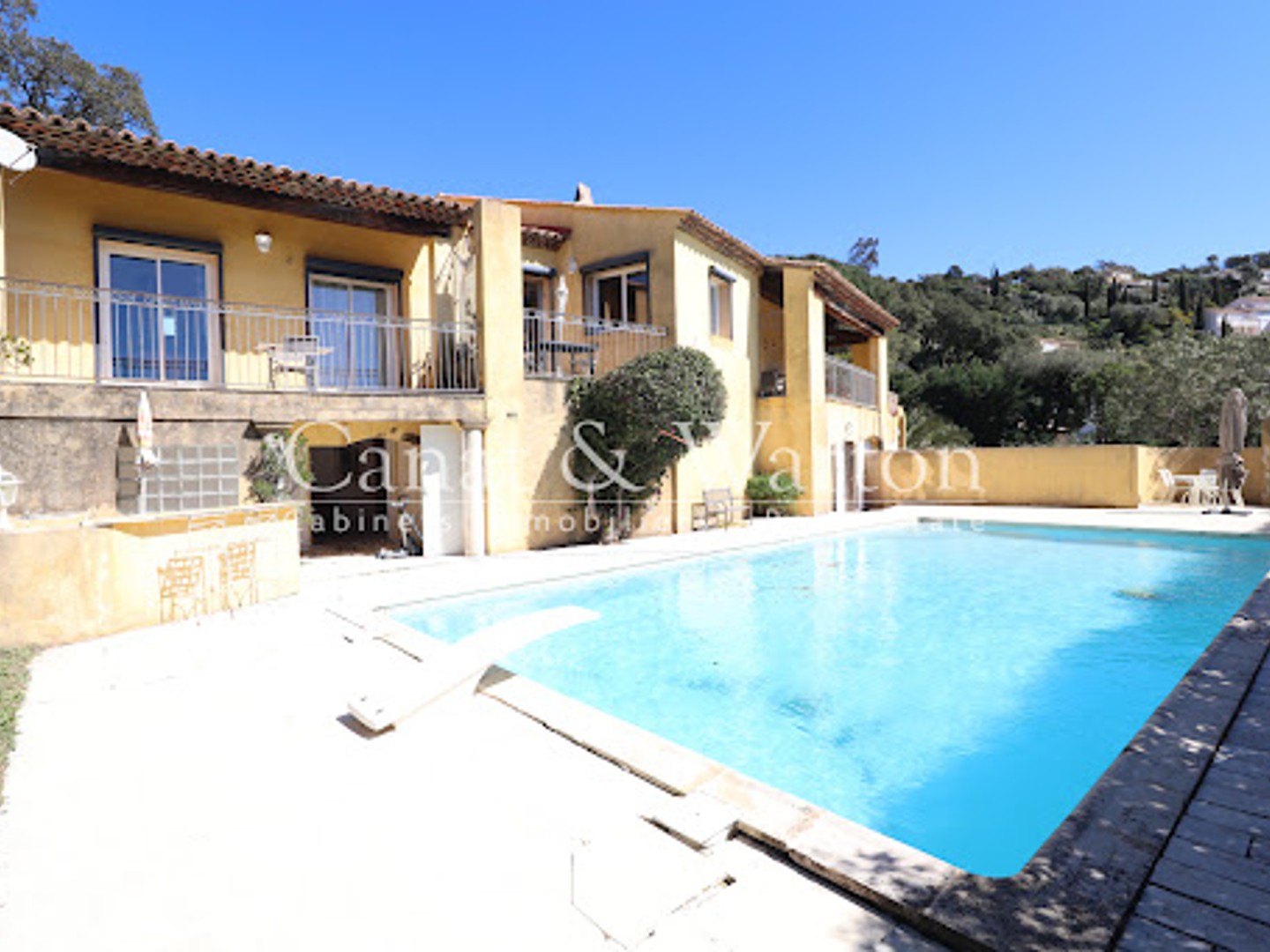Maison à vendre - 6 pièces - 135m2 - Cavalaire-Sur-Mer (83240)