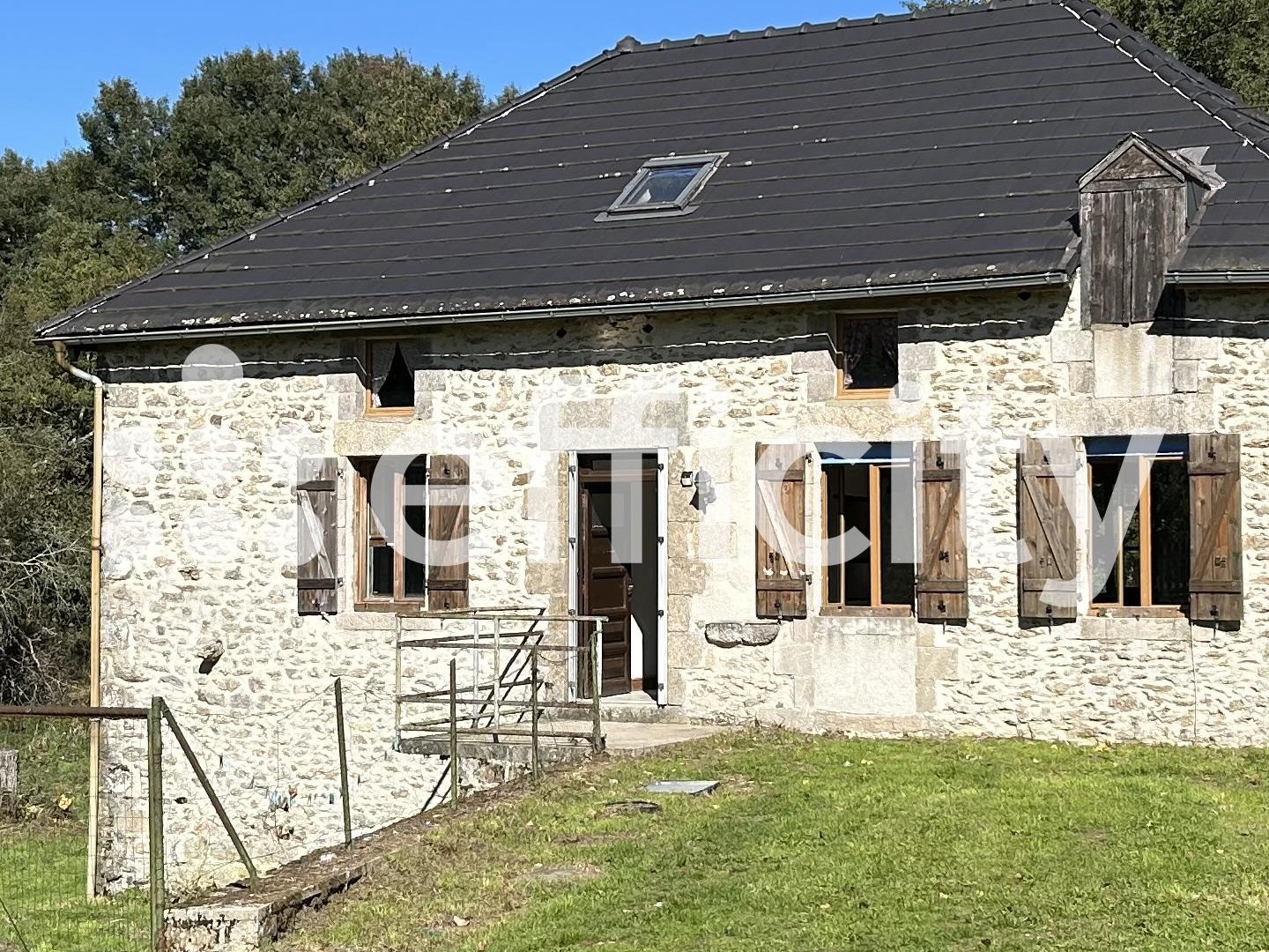 Maison à vendre - 5 pièces - 150m2 - Fromental (87250)