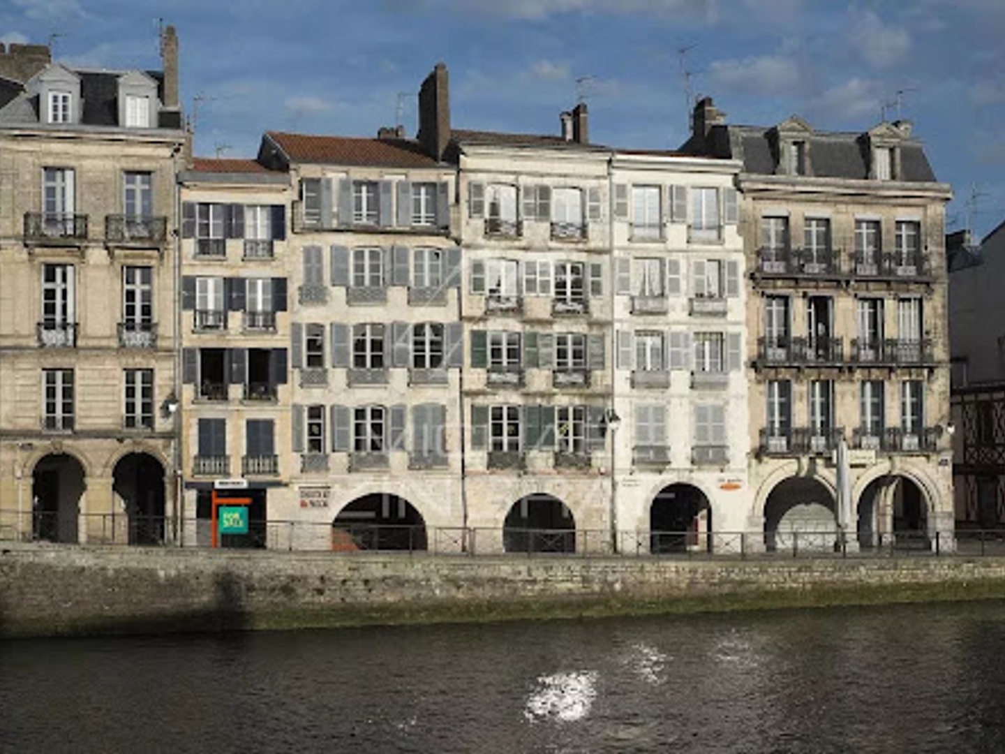 Propriété 8 pièces 260 m²