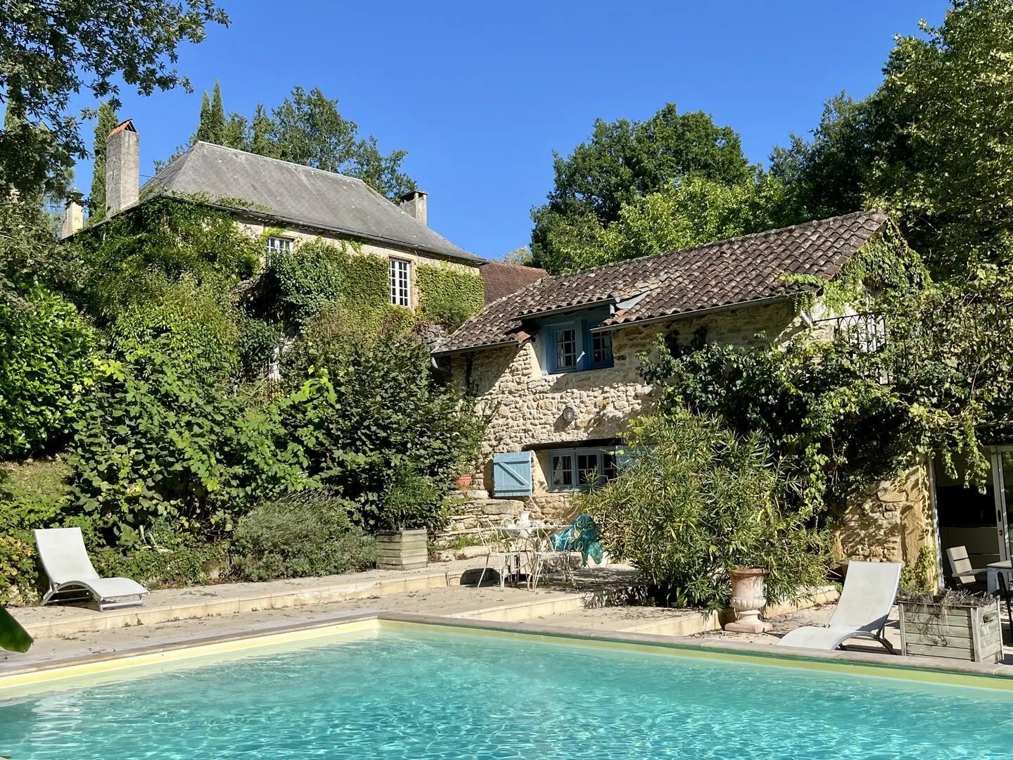 Maison 8 pièces 240 m²