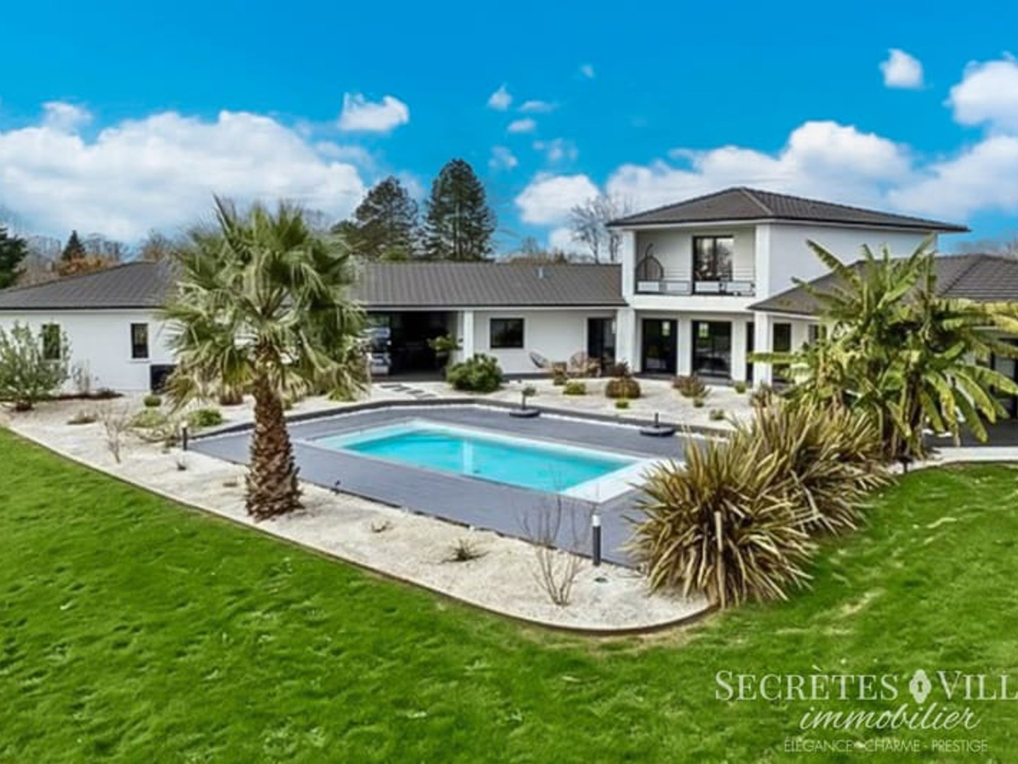 LMITE BOULIAC VILLA CONTEMPORAINE ET ANNEXE 280 M2 3700 M2