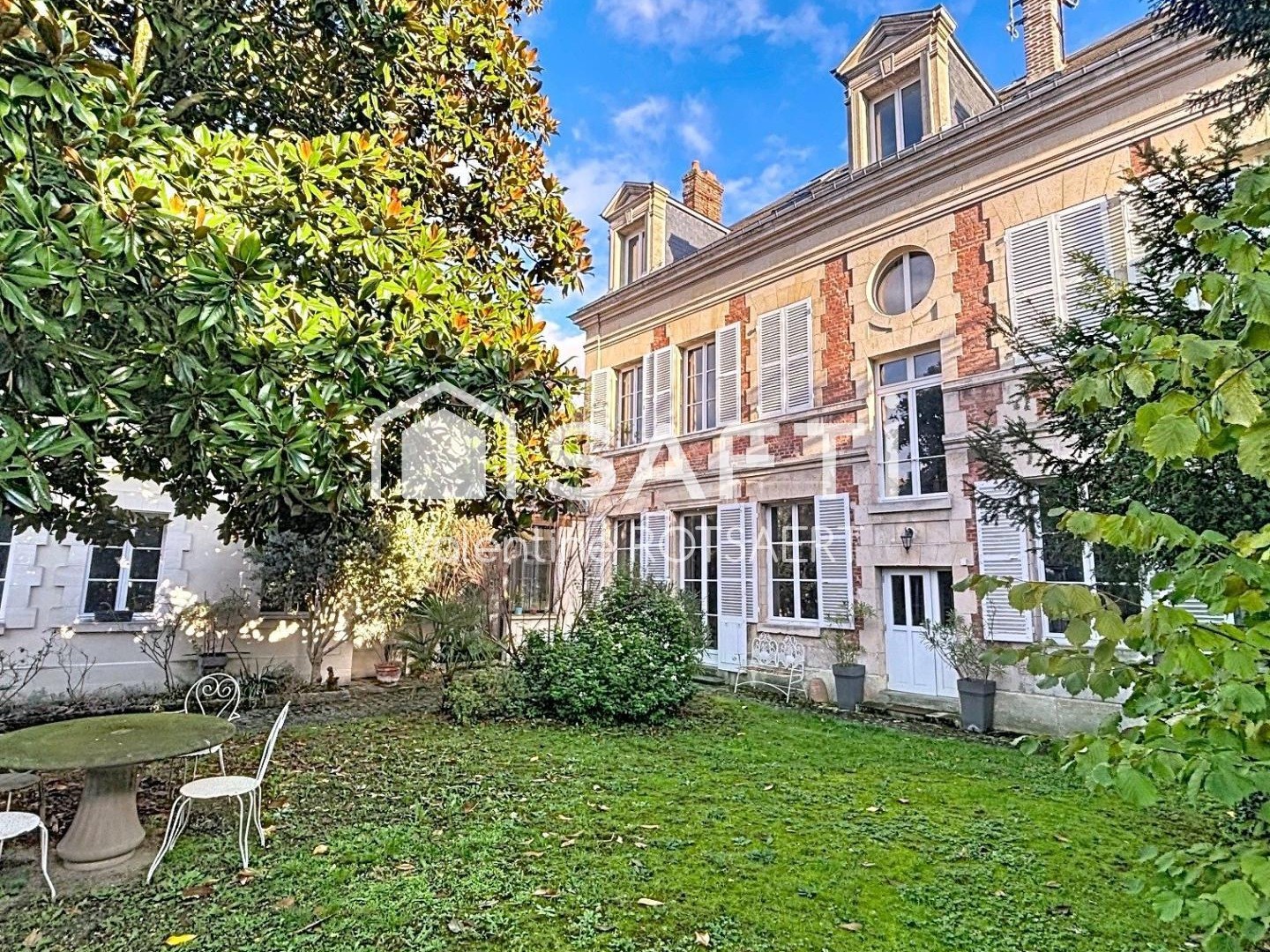 Très bel hôtel particulier en centre ville de Compiègne