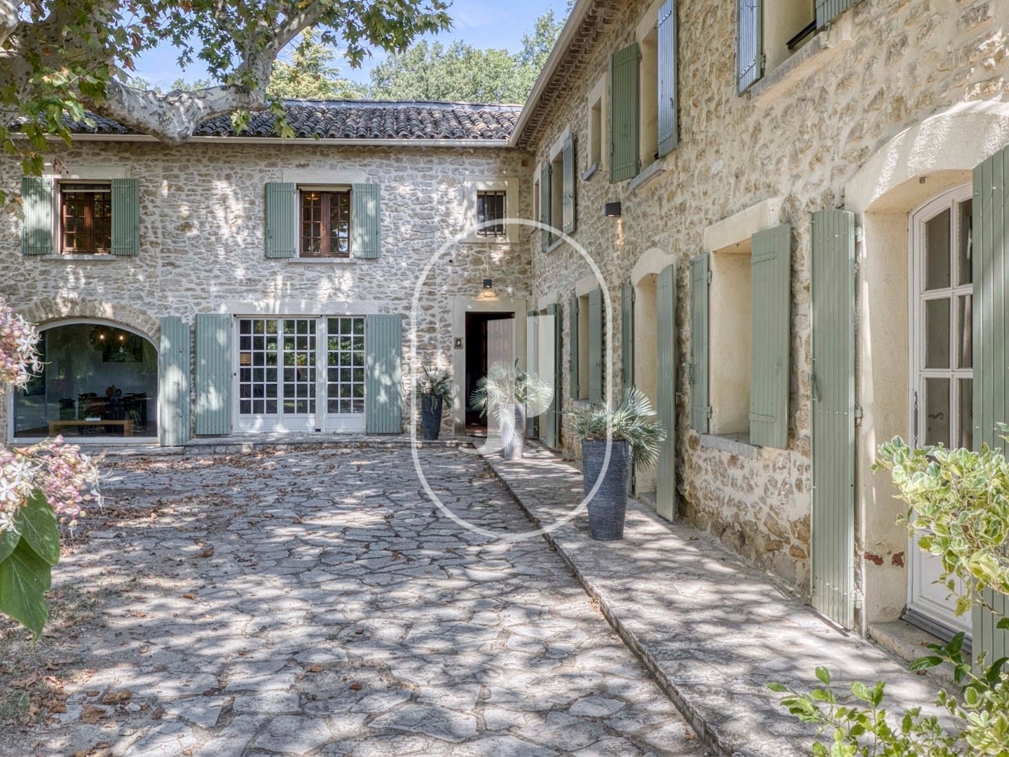 Maison à vendre - 13 pièces - 500m2 - Sarrians (84260)