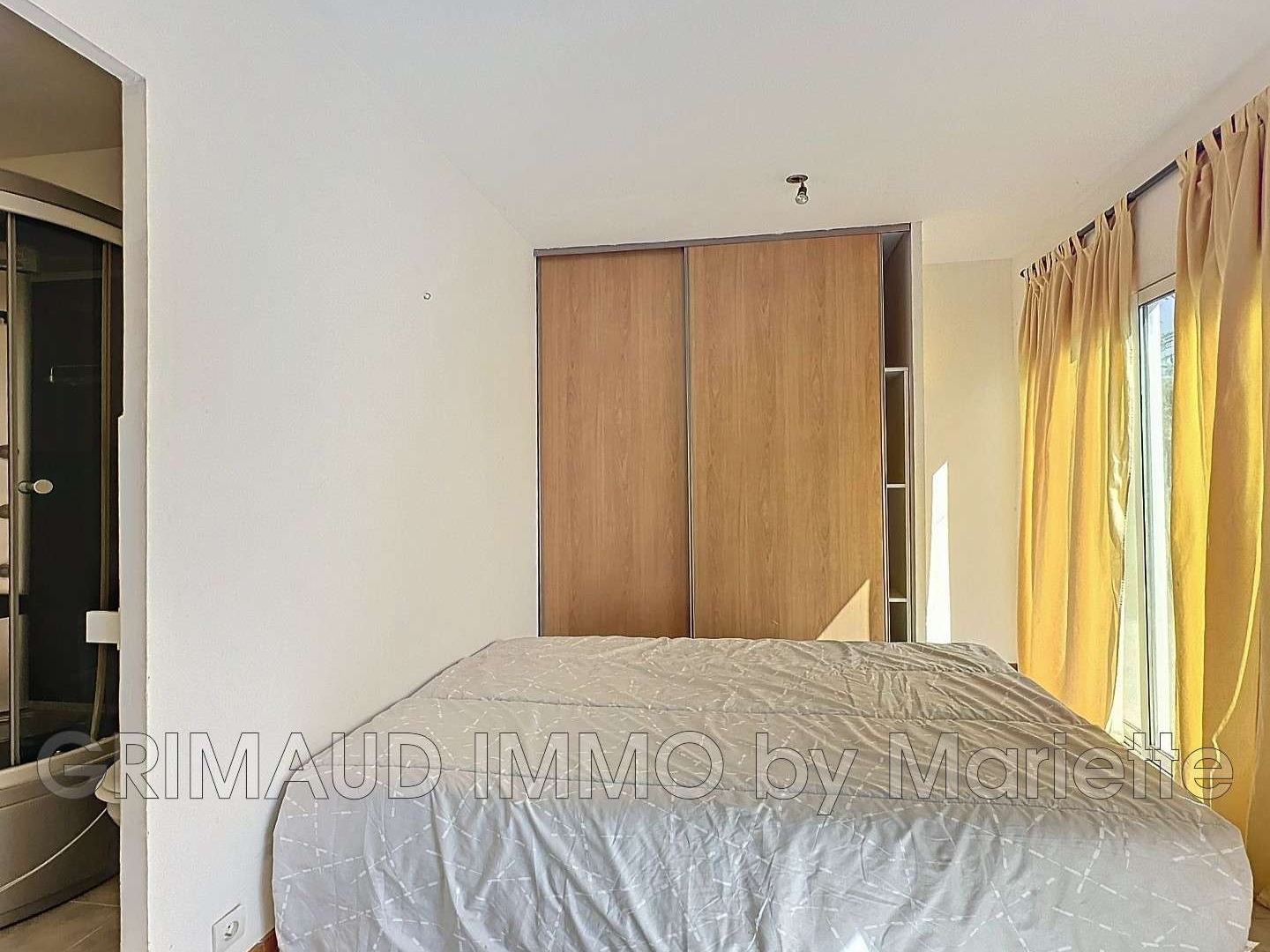 Maison à vendre - 6 pièces - 151m2 - Roquebrune-Sur-Ar... (83380)