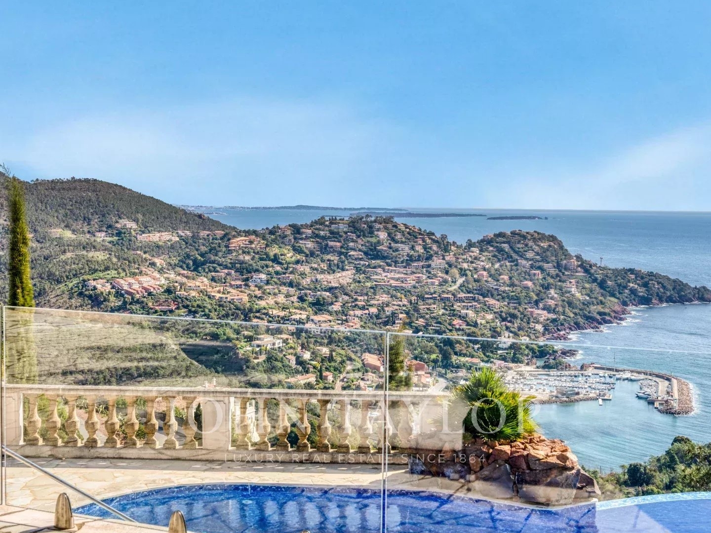 Villa provençale vue mer panoramique | Domaine sécurisé