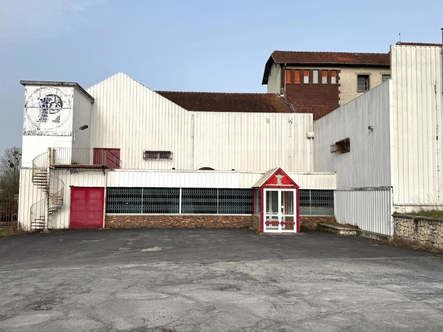 Magasin à vendre - 2 pièces - 258m2 - Buire (02500)