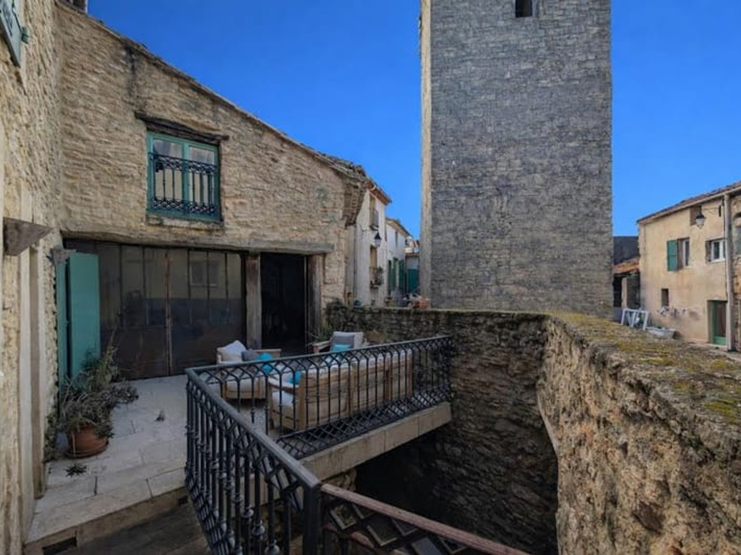 Maison à vendre - 9 pièces - 145m2 - Alignan-Du-Vent (34290)